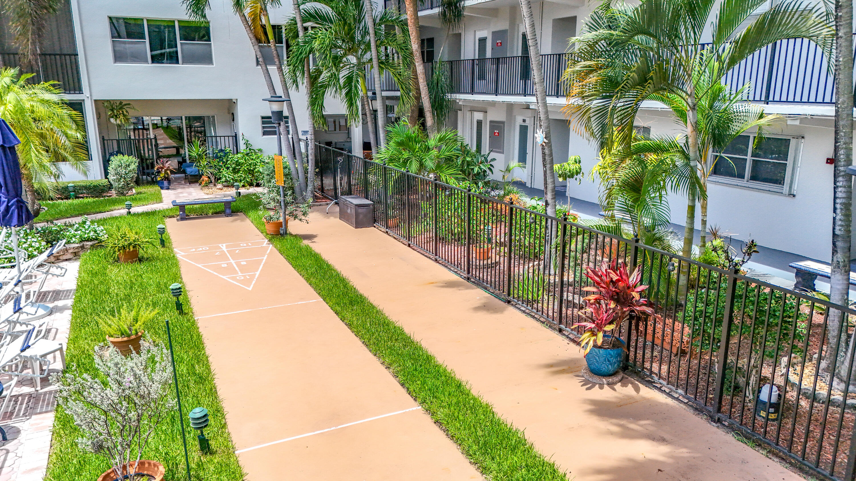 LEISURE BY THE SEA EAST CONDO - Residential