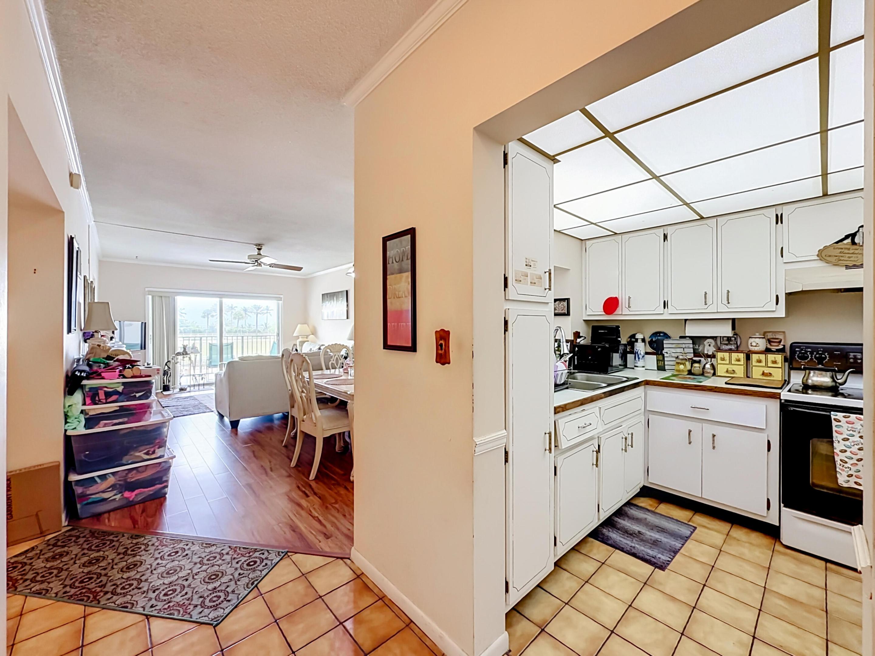 LEISURE BY THE SEA EAST CONDO - Residential