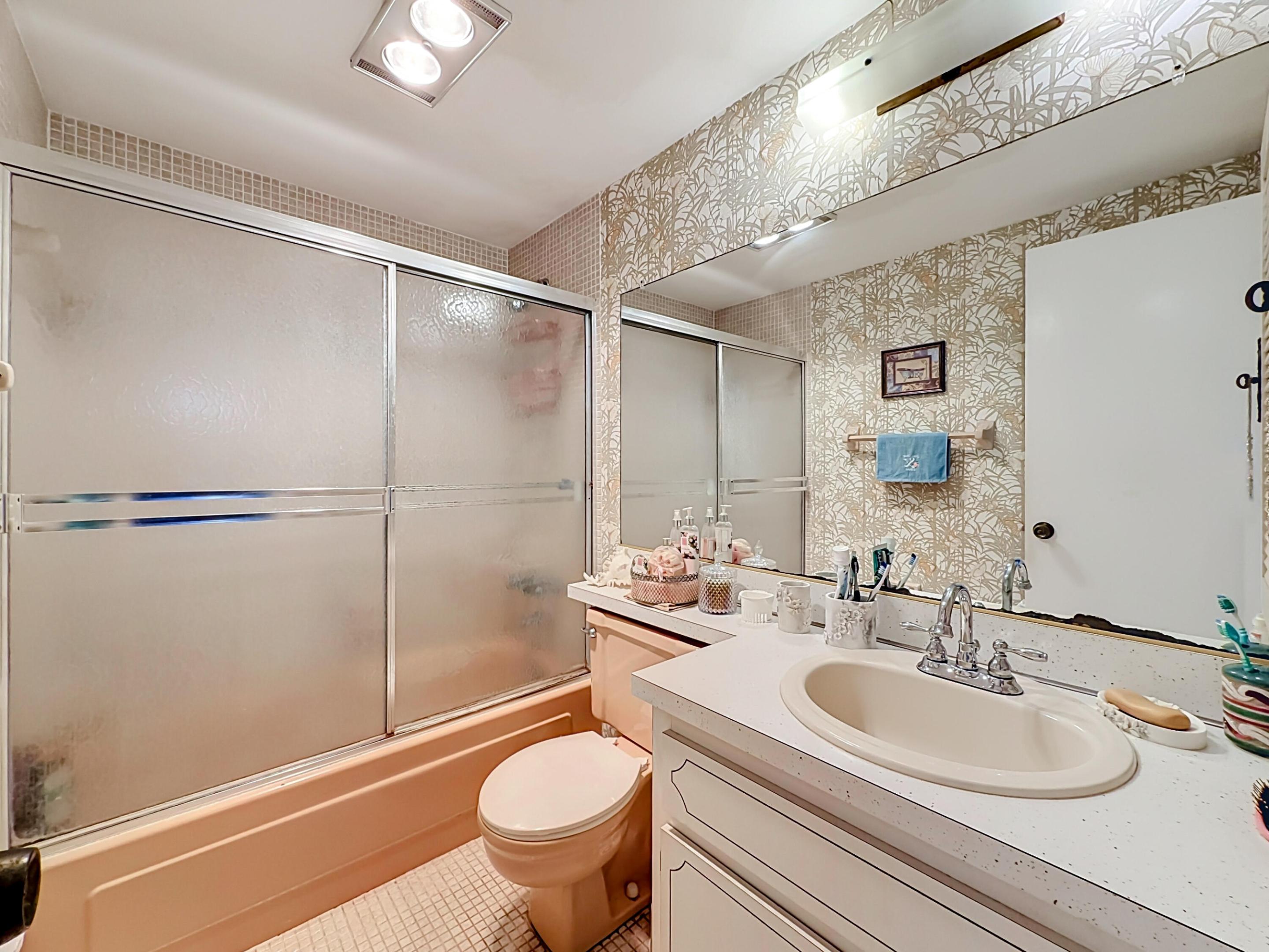 LEISURE BY THE SEA EAST CONDO - Residential