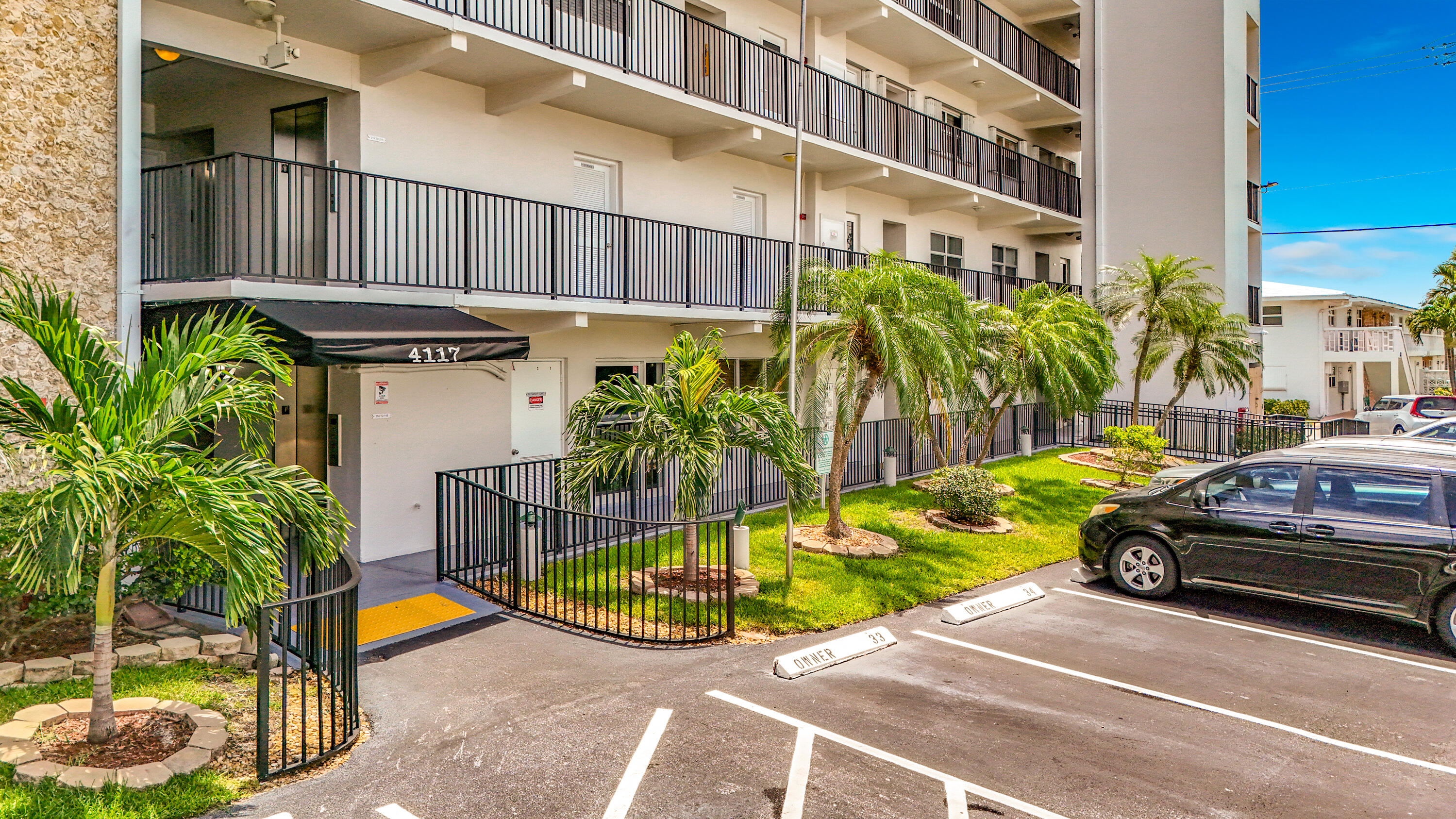 LEISURE BY THE SEA EAST CONDO - Residential