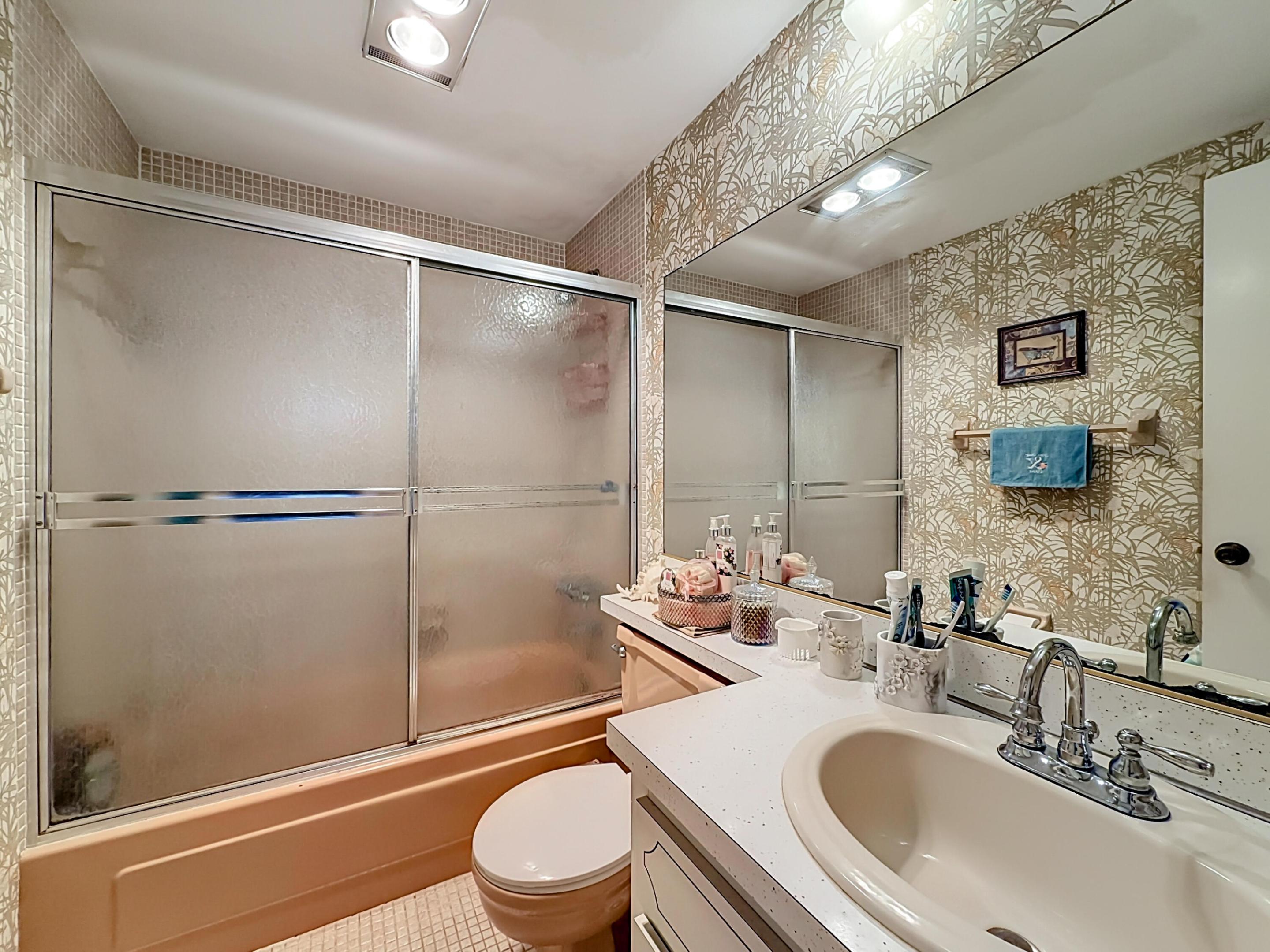 LEISURE BY THE SEA EAST CONDO - Residential