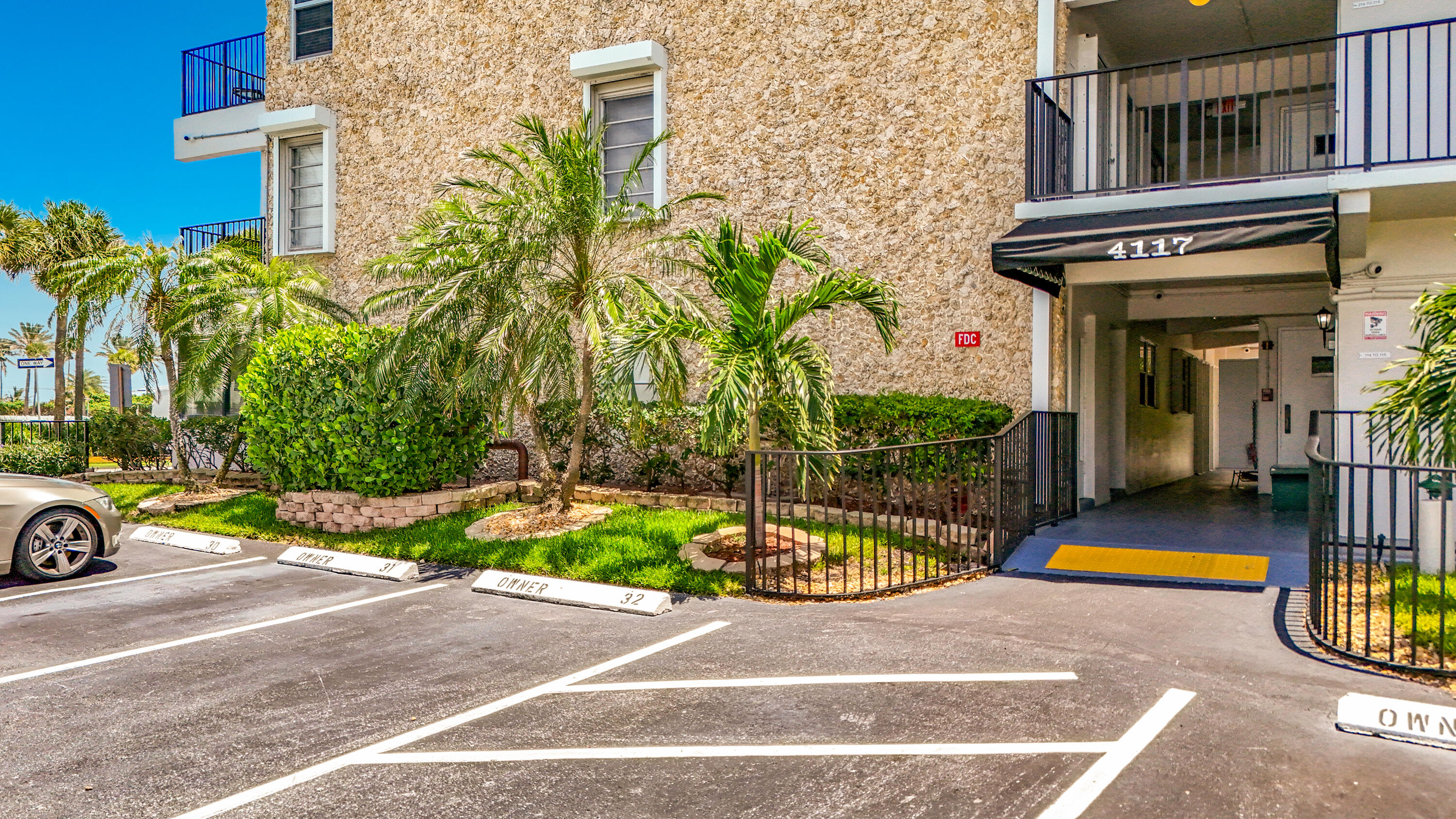 LEISURE BY THE SEA EAST CONDO - Residential