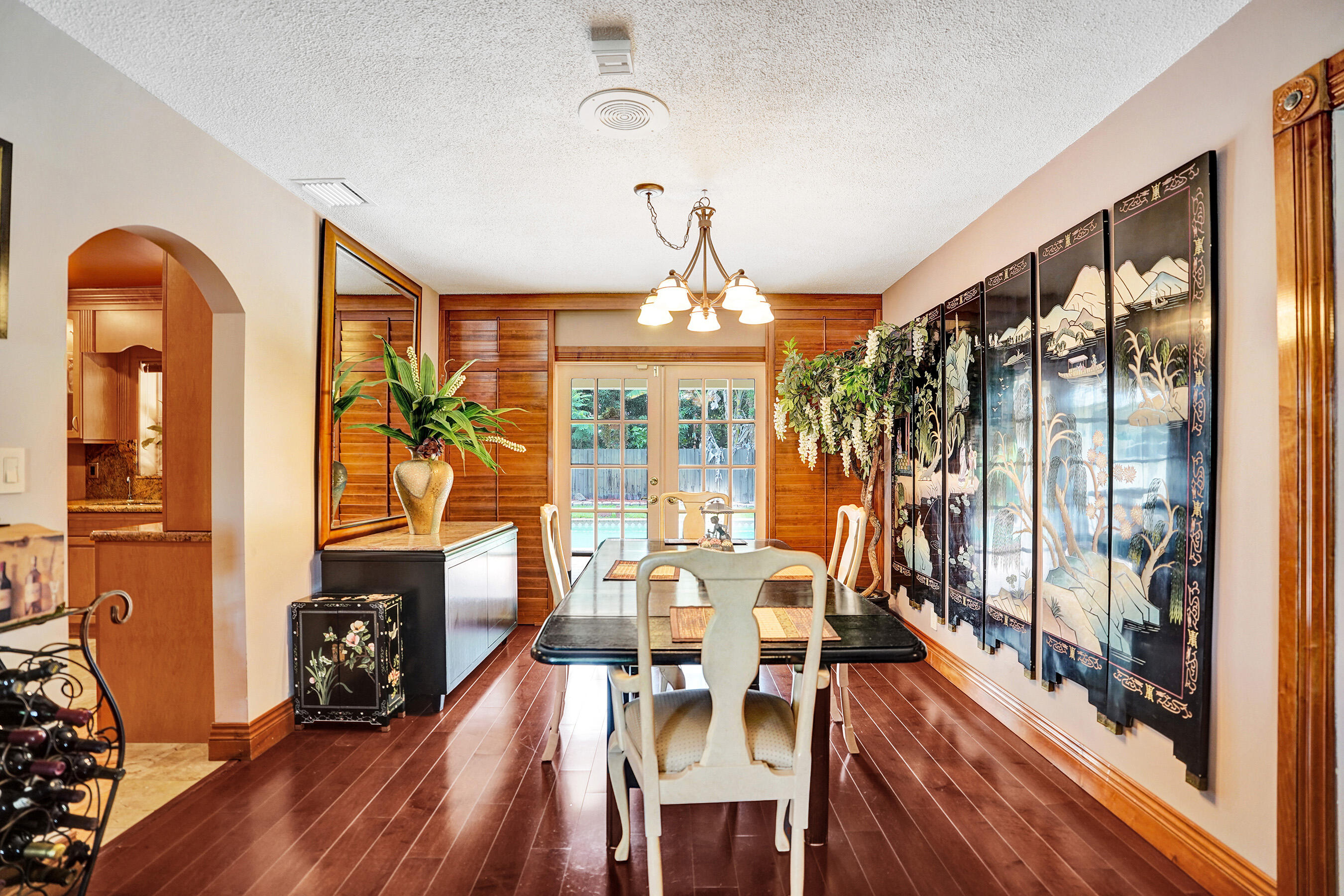 ROYAL PALM ESTATES - Residential