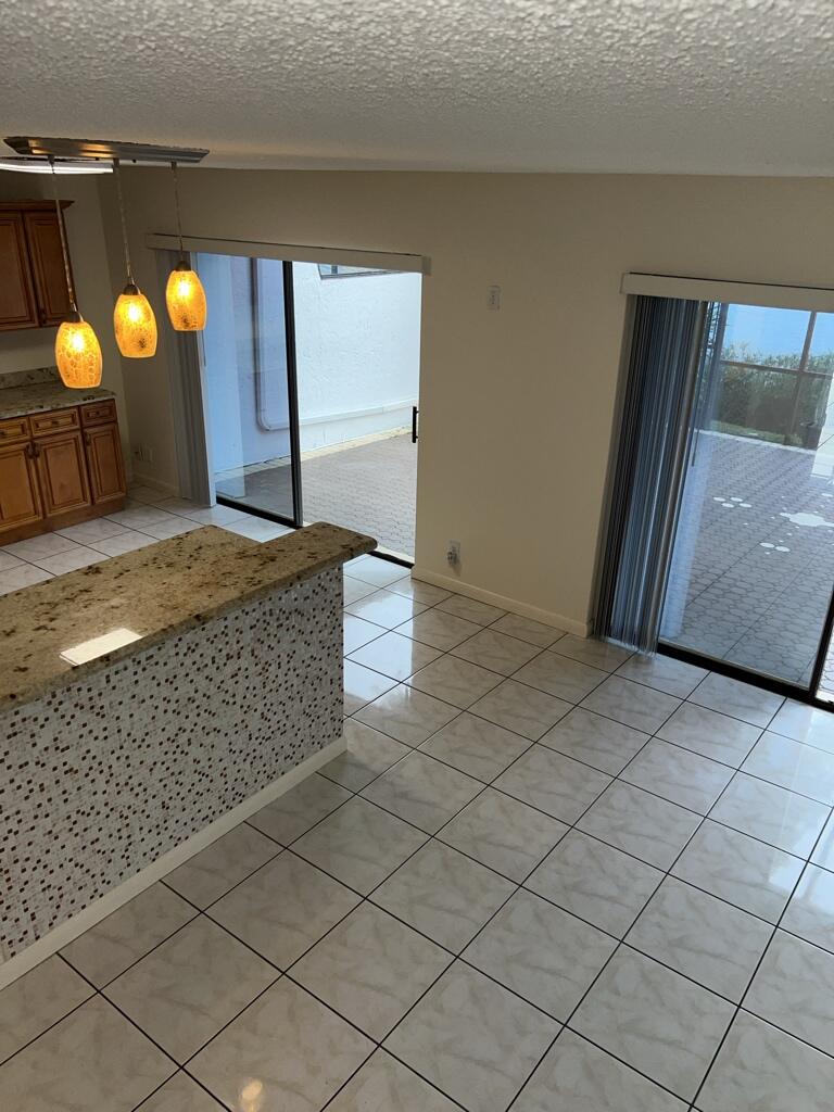 FAMILY TOWNHOUSES OF THE LAKES - Residential Lease