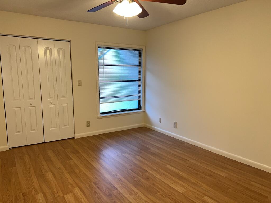FAMILY TOWNHOUSES OF THE LAKES - Residential Lease