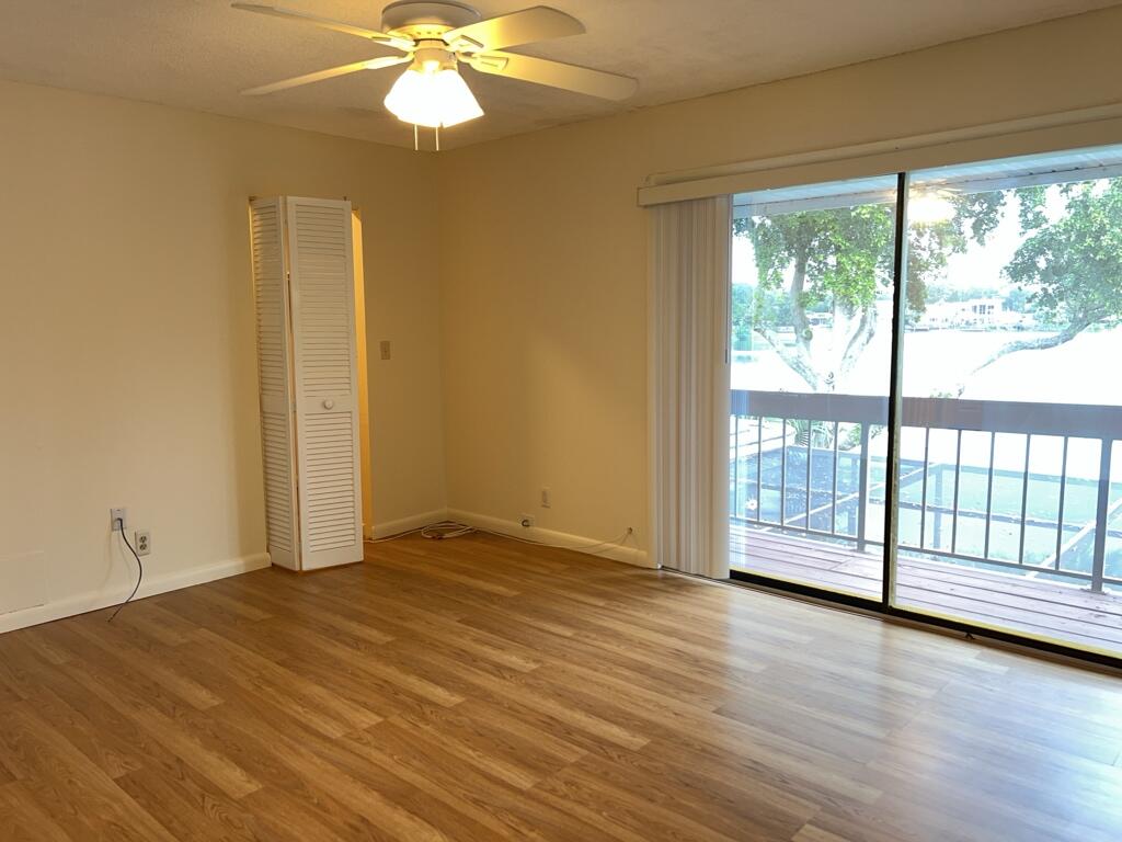 FAMILY TOWNHOUSES OF THE LAKES - Residential Lease