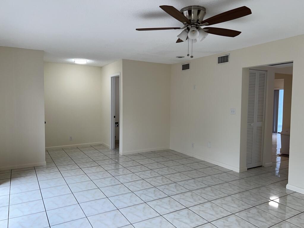 FAMILY TOWNHOUSES OF THE LAKES - Residential Lease