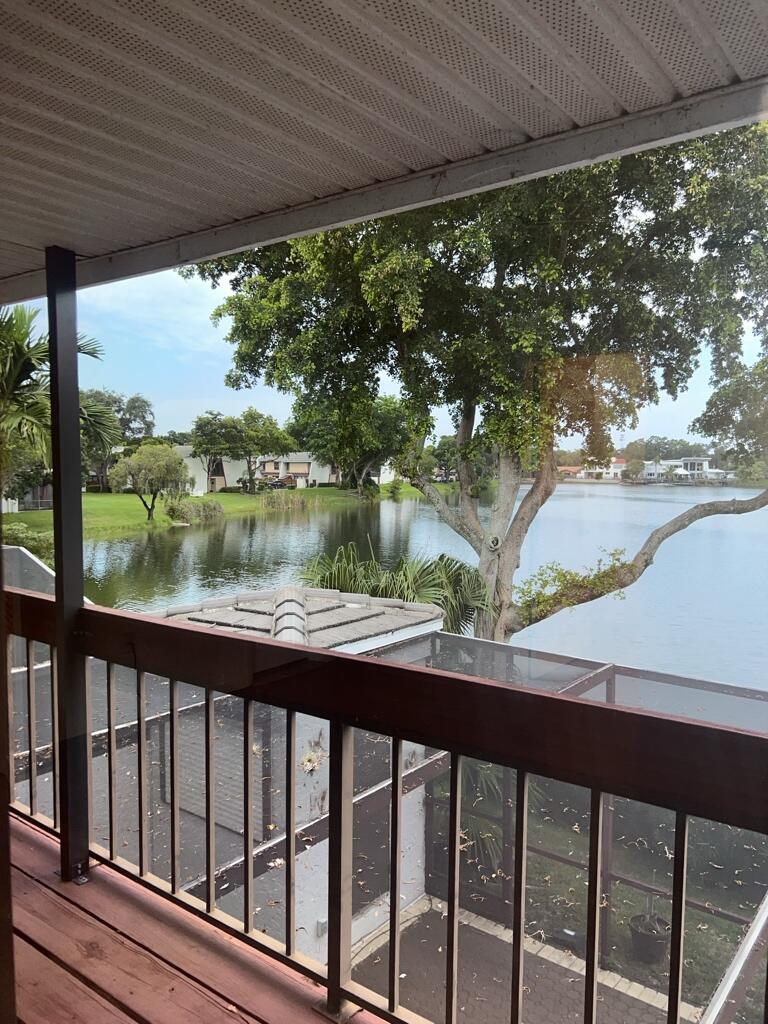 FAMILY TOWNHOUSES OF THE LAKES - Residential Lease