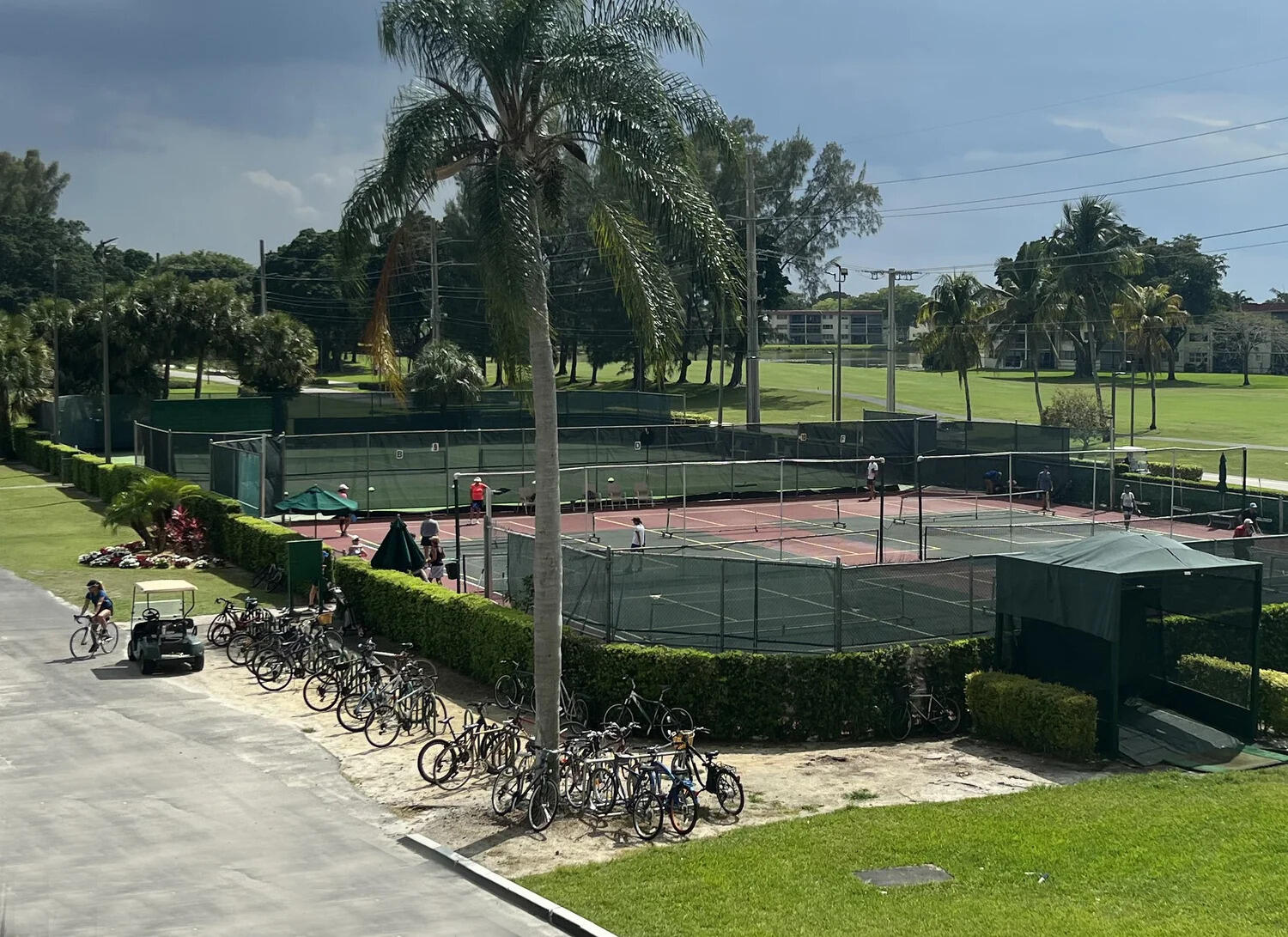 HOLLYBROOK GOLF AND - Residential Lease