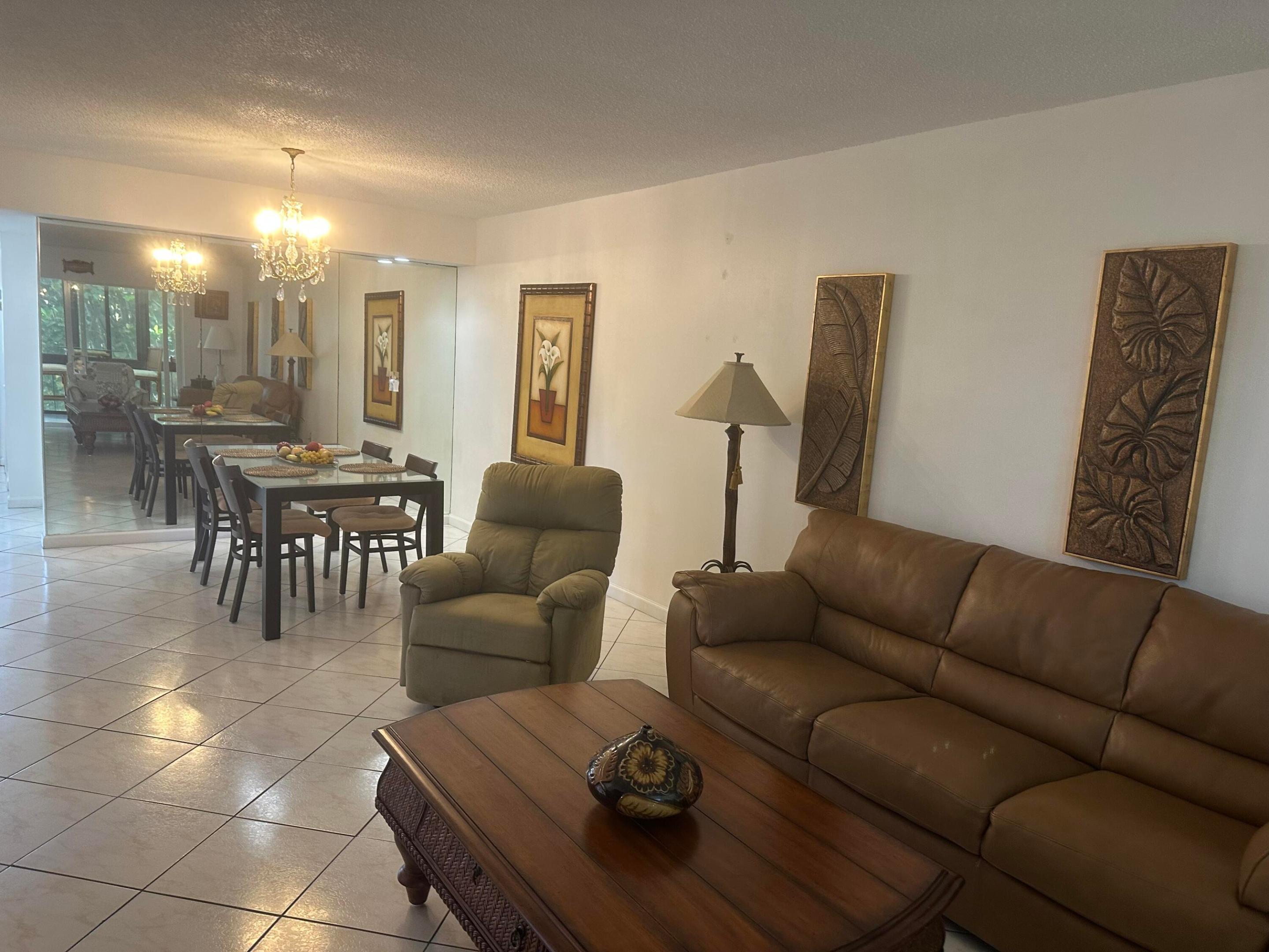 HOLLYBROOK GOLF AND - Residential Lease