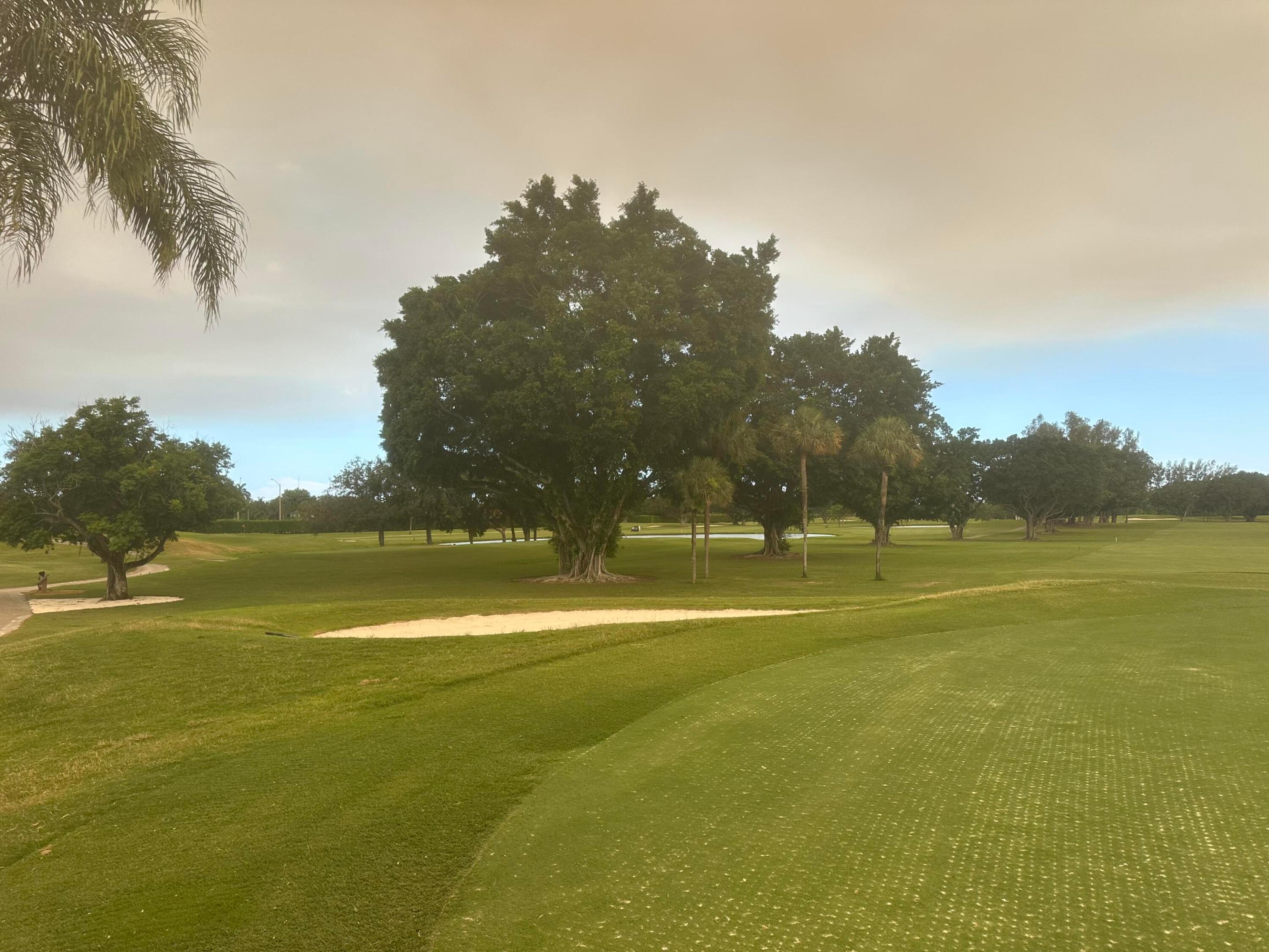 HOLLYBROOK GOLF AND - Residential Lease