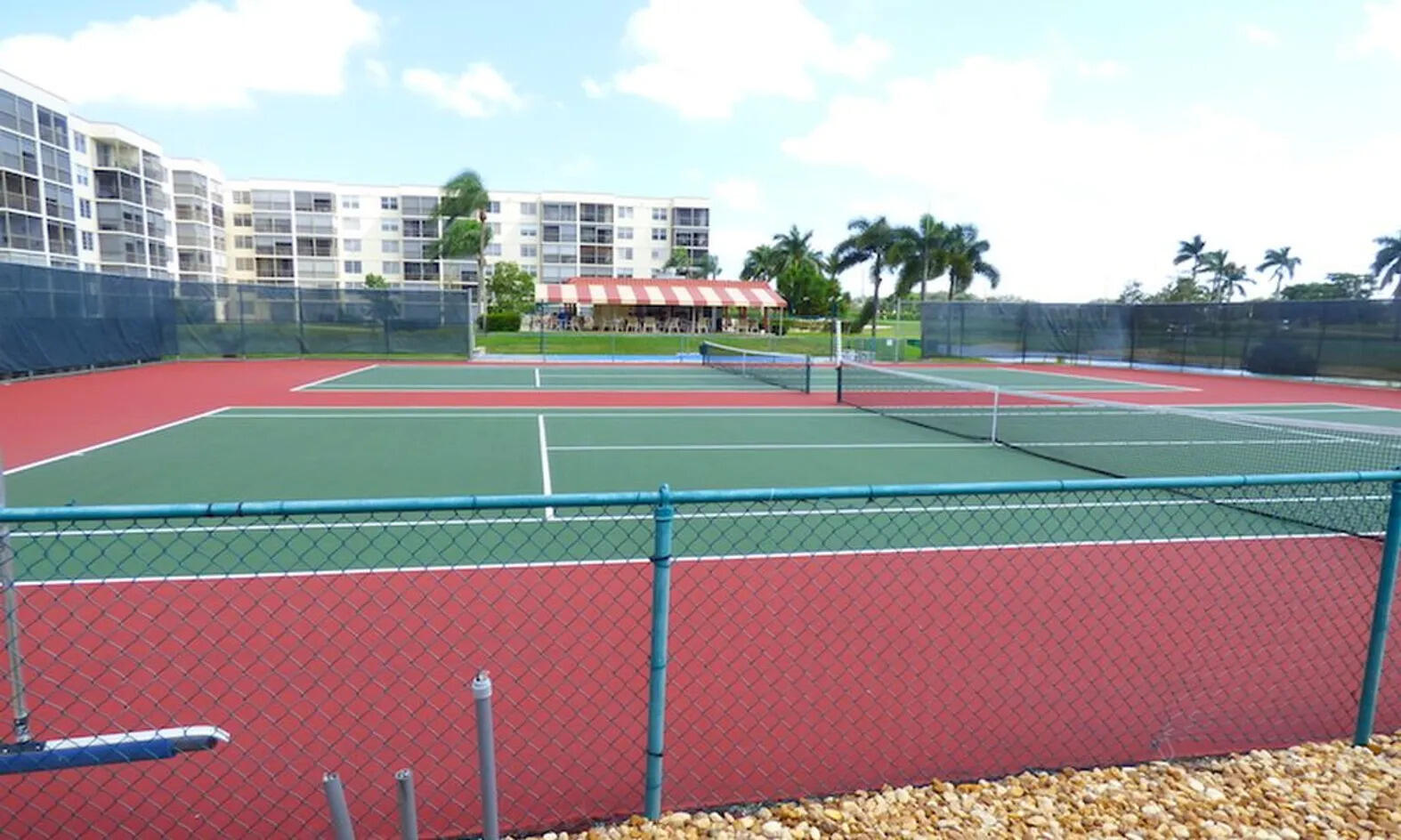 HOLLYBROOK GOLF AND - Residential Lease