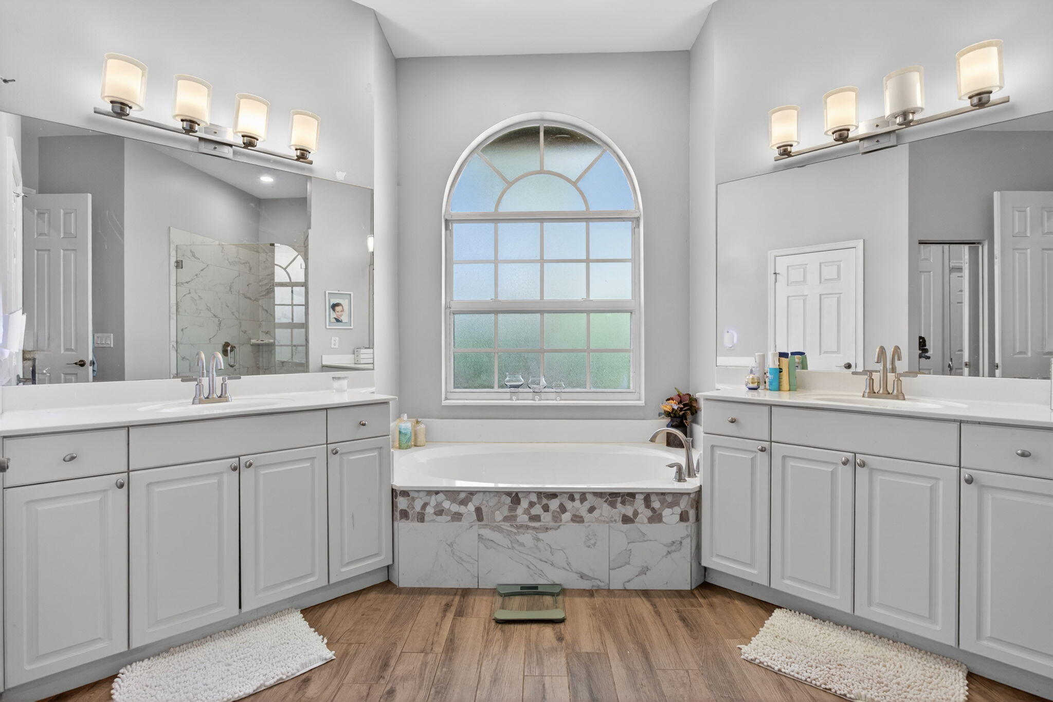 Bennington 148-36 B - Residential