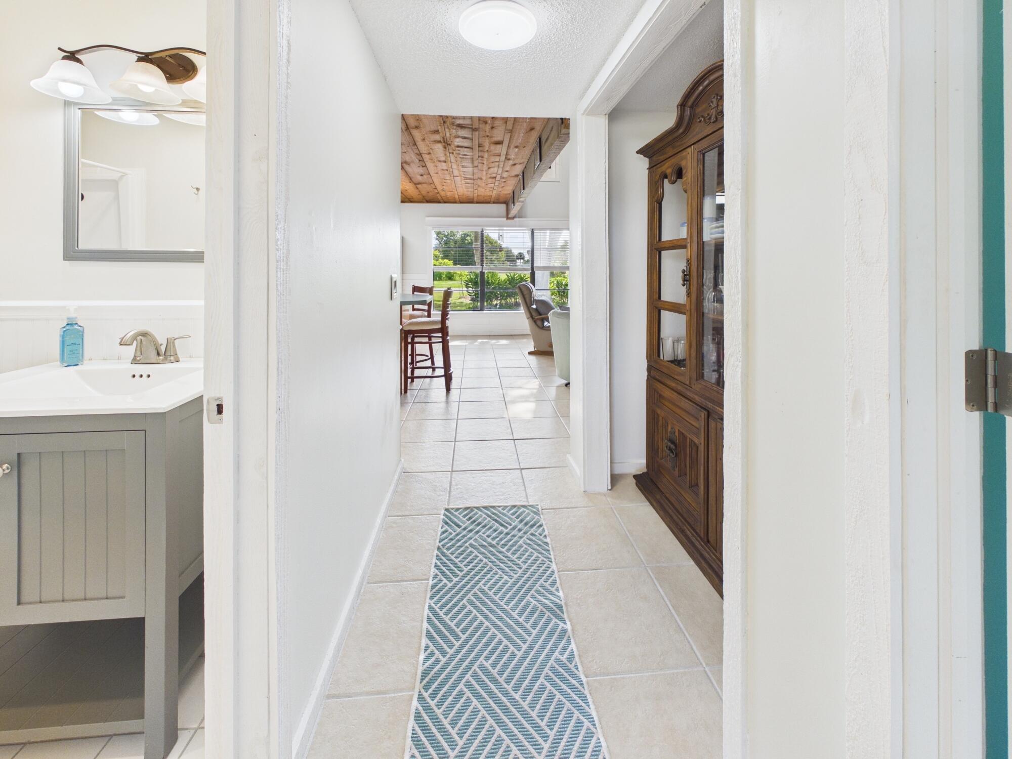 NORTH LAKE COUNTRY ESTATES - Residential