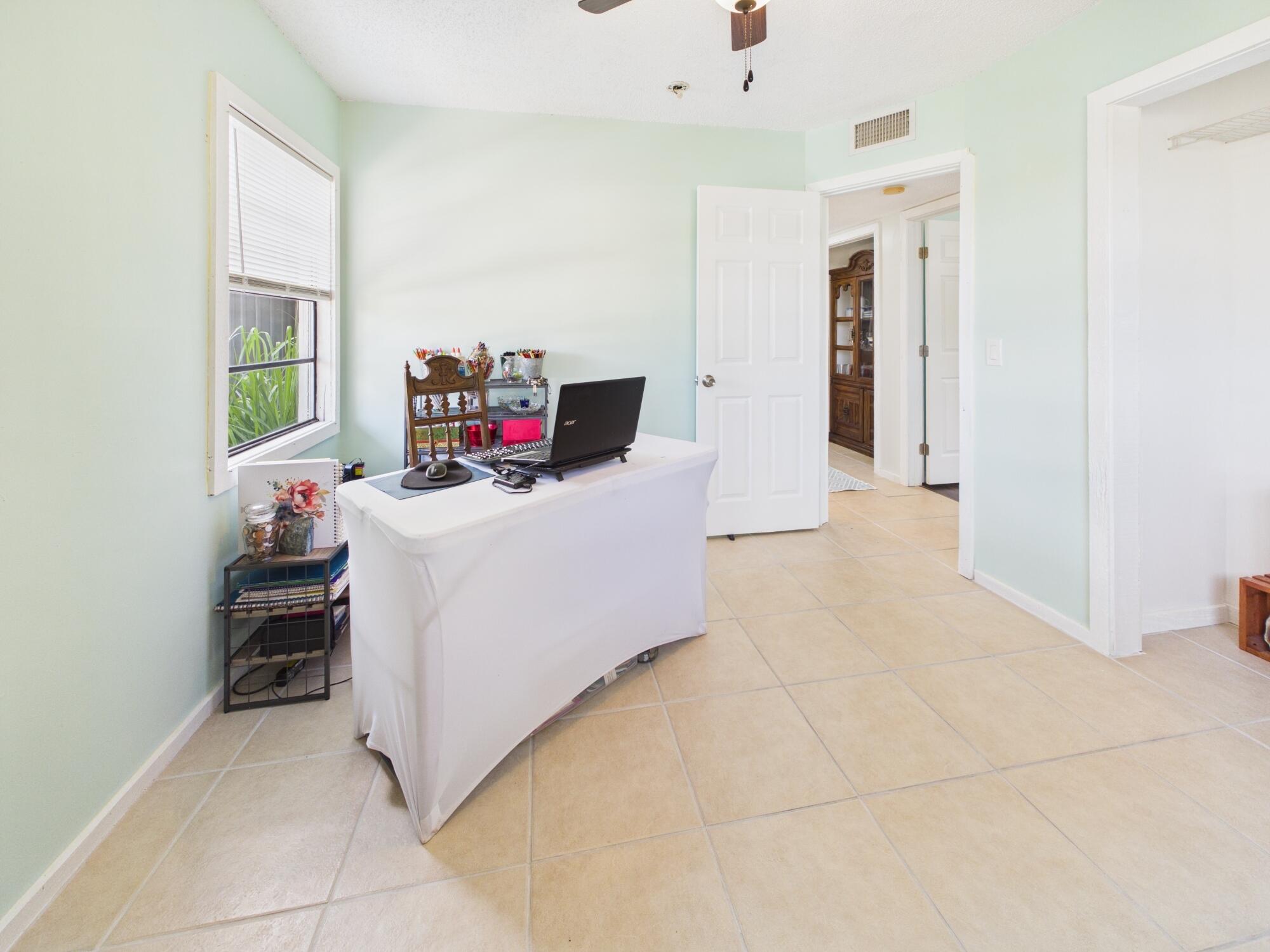 NORTH LAKE COUNTRY ESTATES - Residential