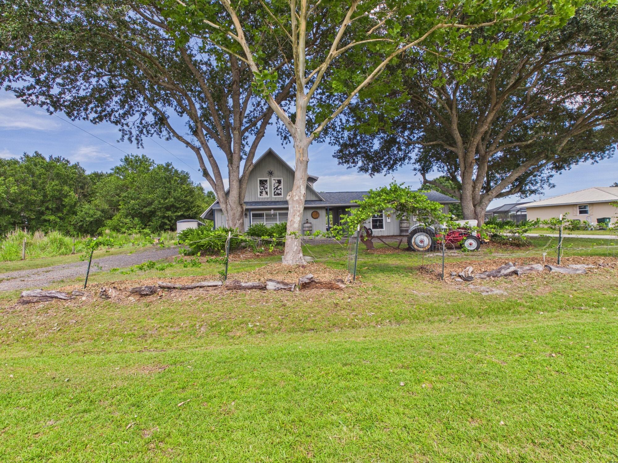 NORTH LAKE COUNTRY ESTATES - Residential