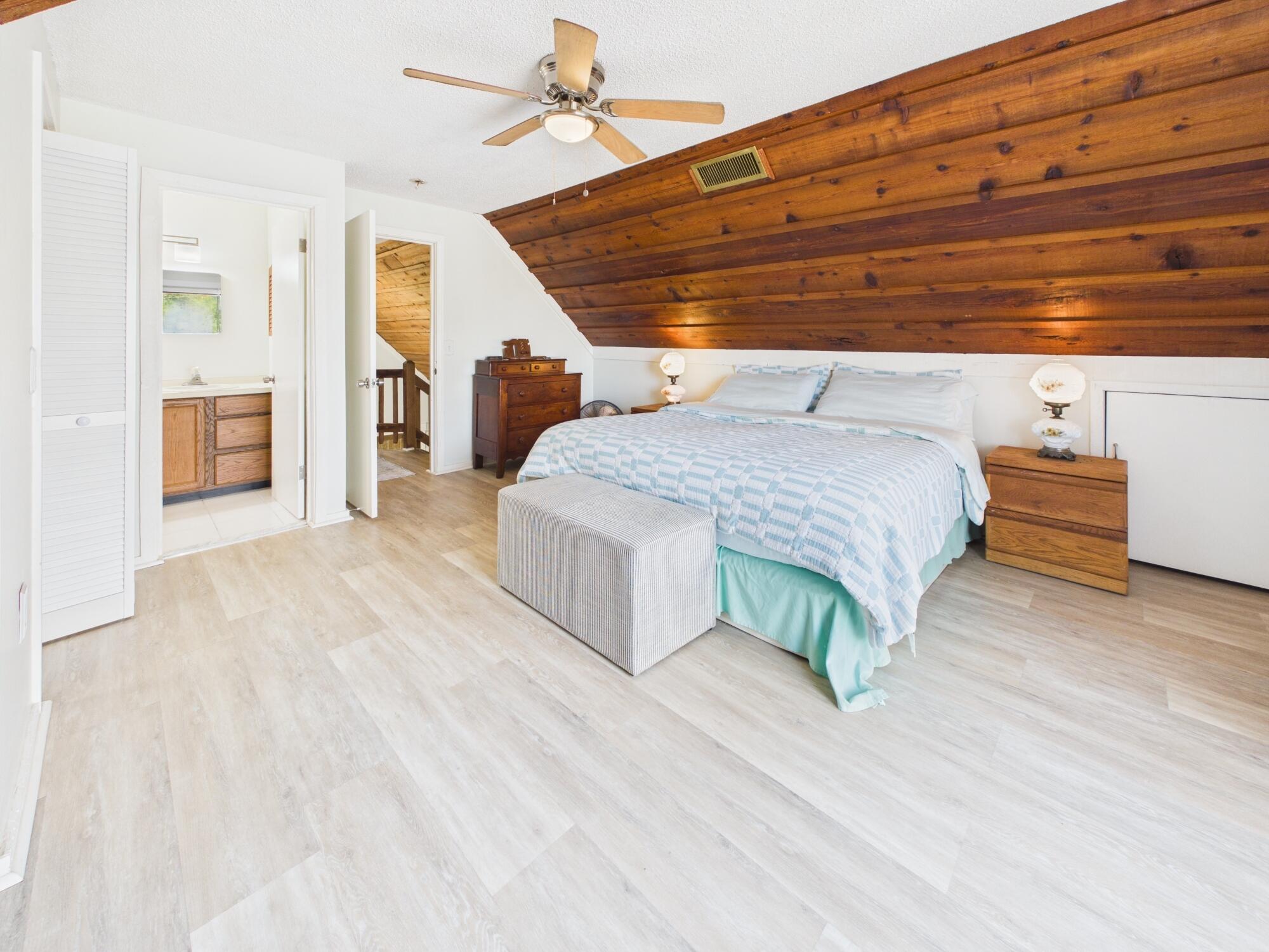 NORTH LAKE COUNTRY ESTATES - Residential