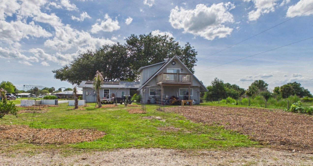 NORTH LAKE COUNTRY ESTATES - Residential