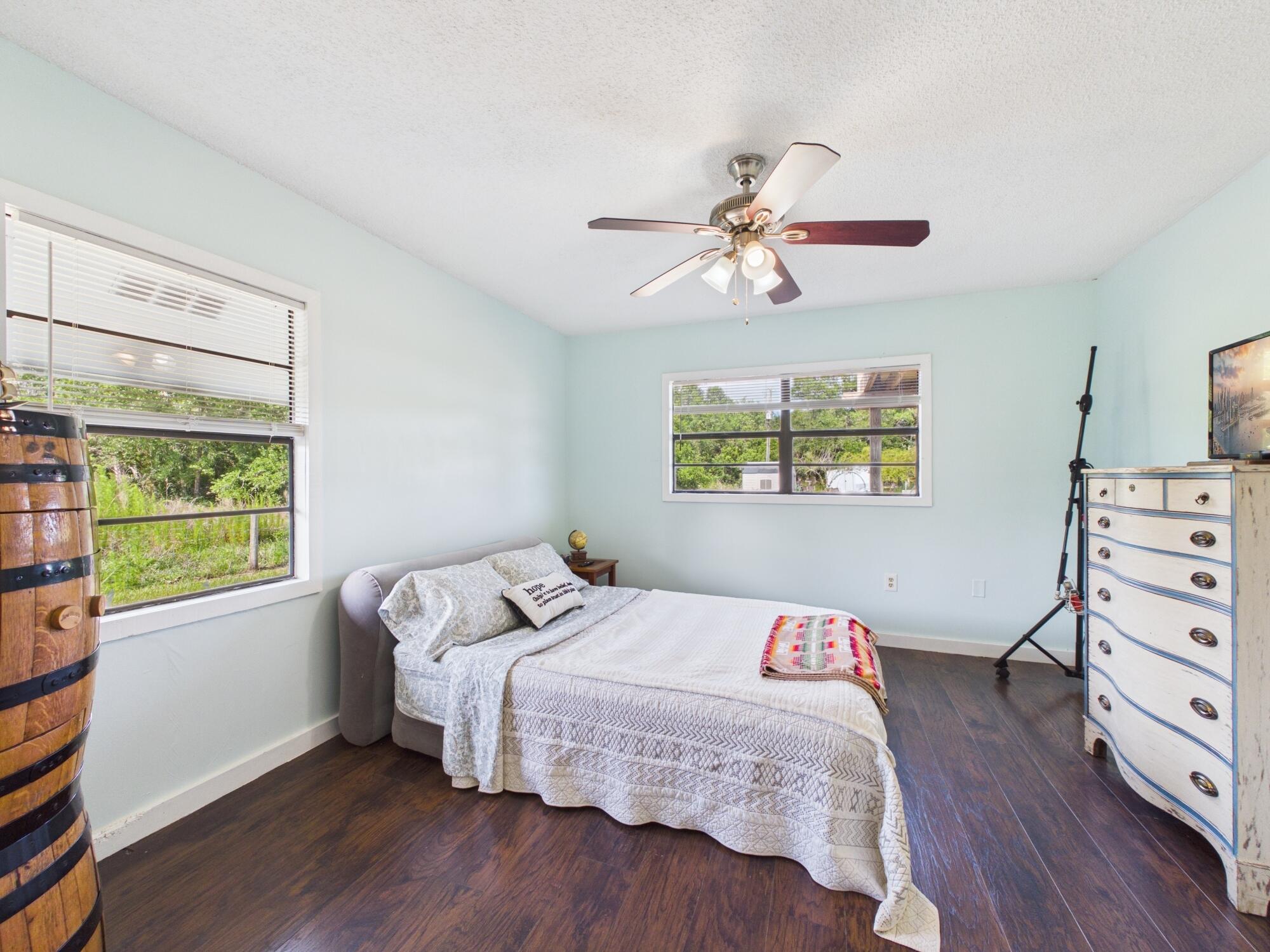 NORTH LAKE COUNTRY ESTATES - Residential