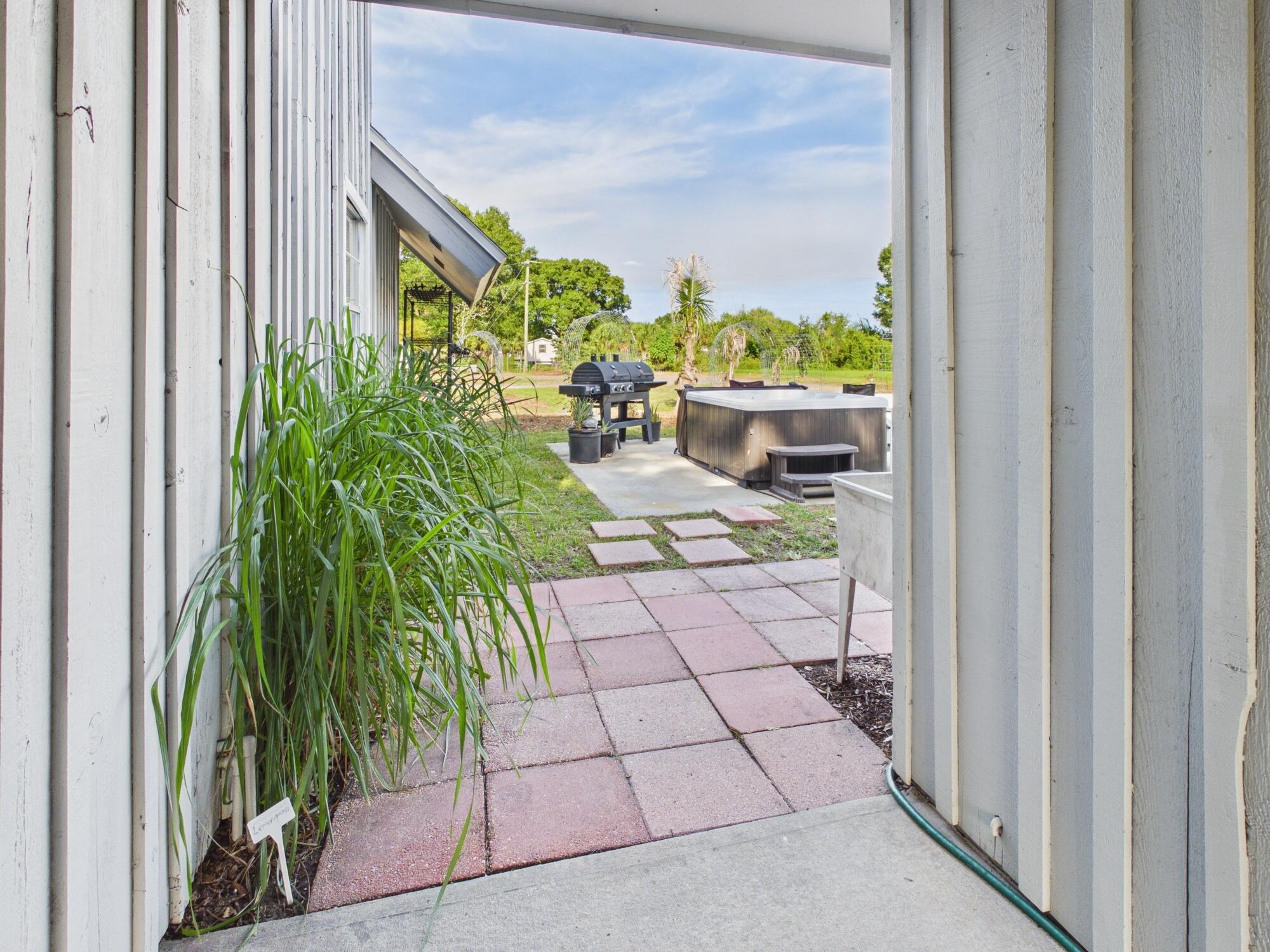 NORTH LAKE COUNTRY ESTATES - Residential