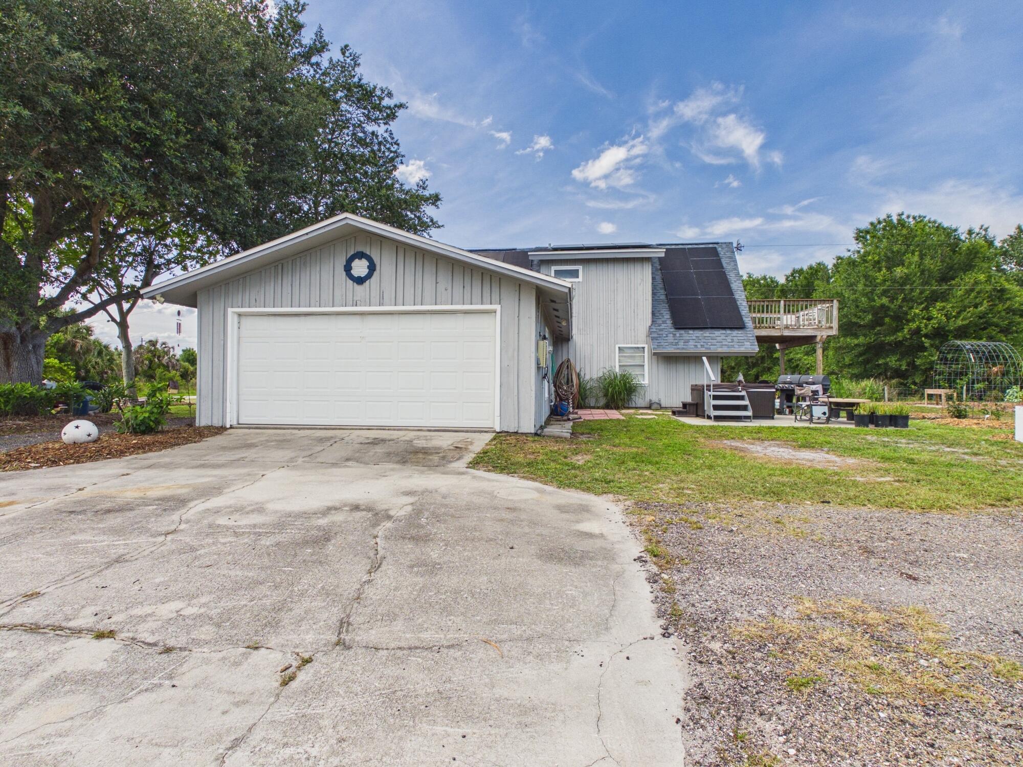 NORTH LAKE COUNTRY ESTATES - Residential