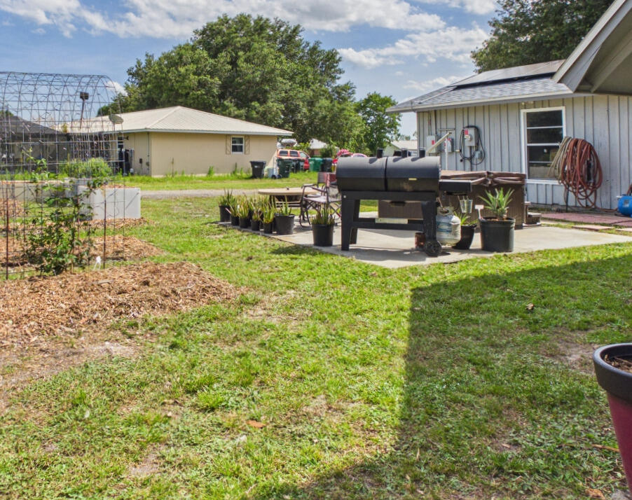 NORTH LAKE COUNTRY ESTATES - Residential