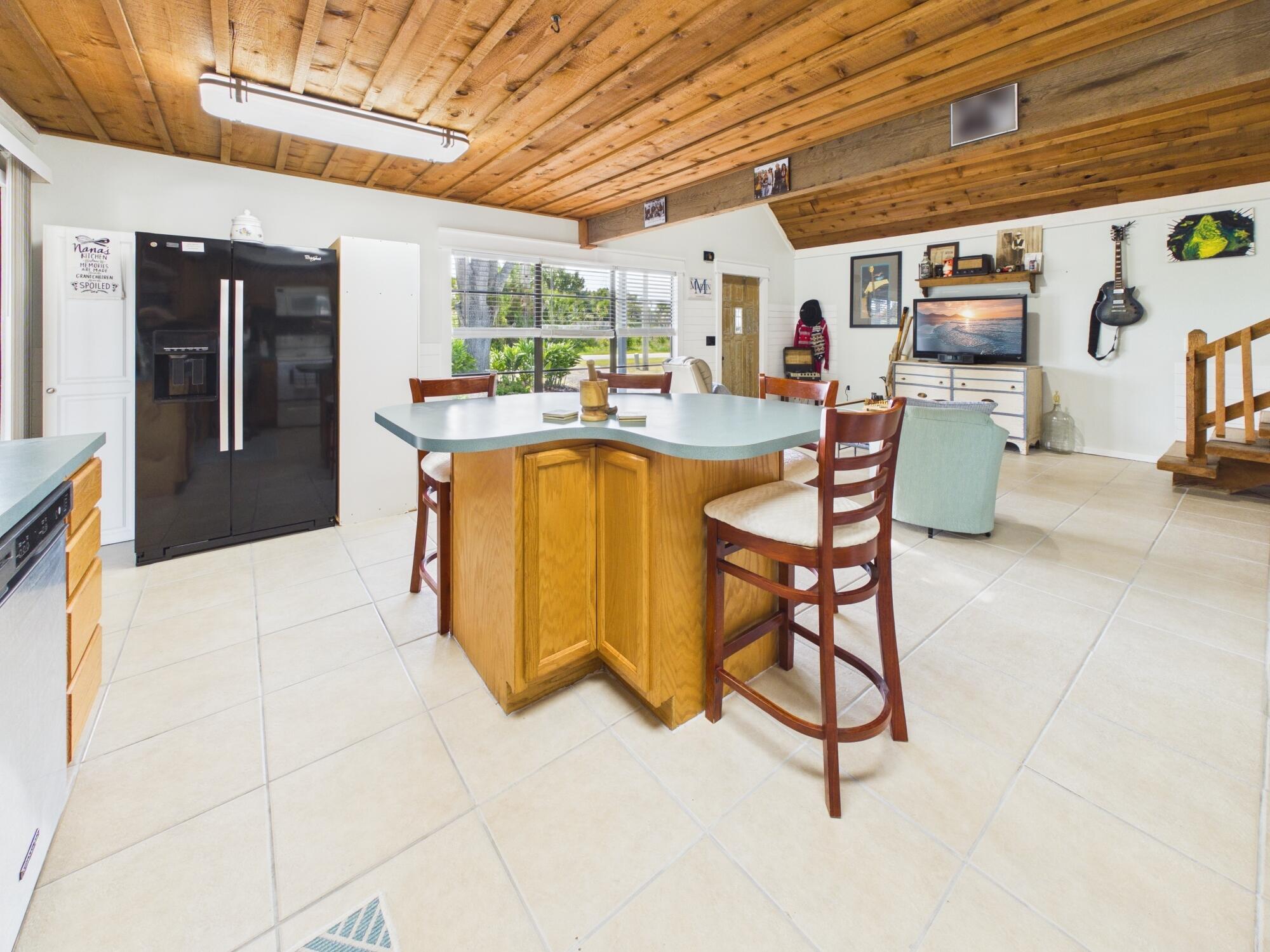 NORTH LAKE COUNTRY ESTATES - Residential