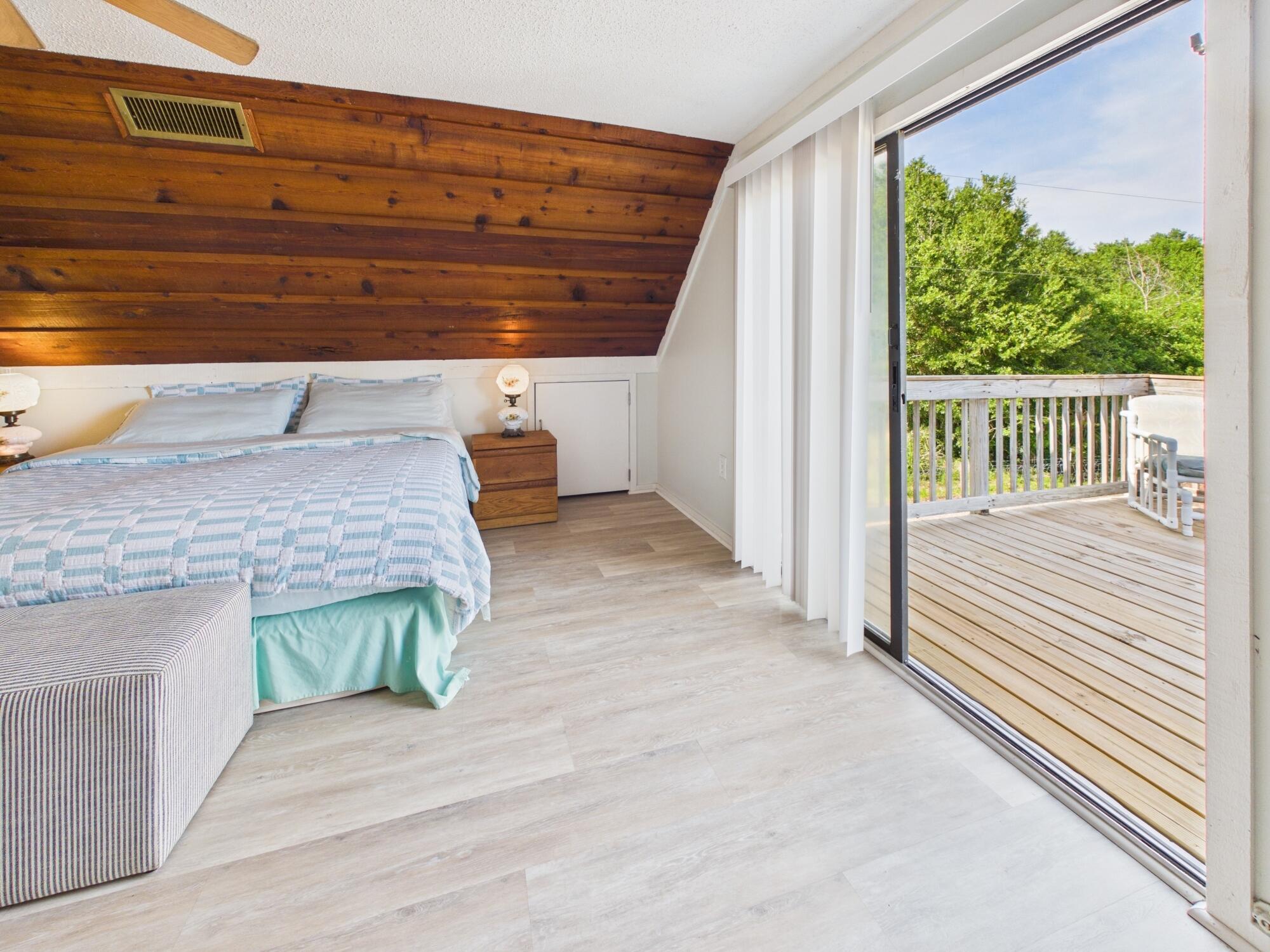 NORTH LAKE COUNTRY ESTATES - Residential