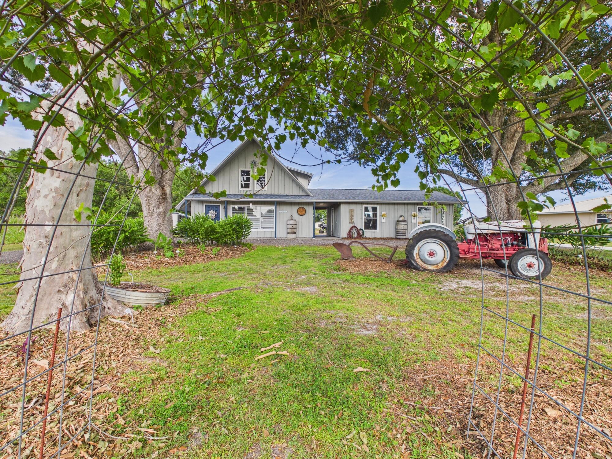 NORTH LAKE COUNTRY ESTATES - Residential