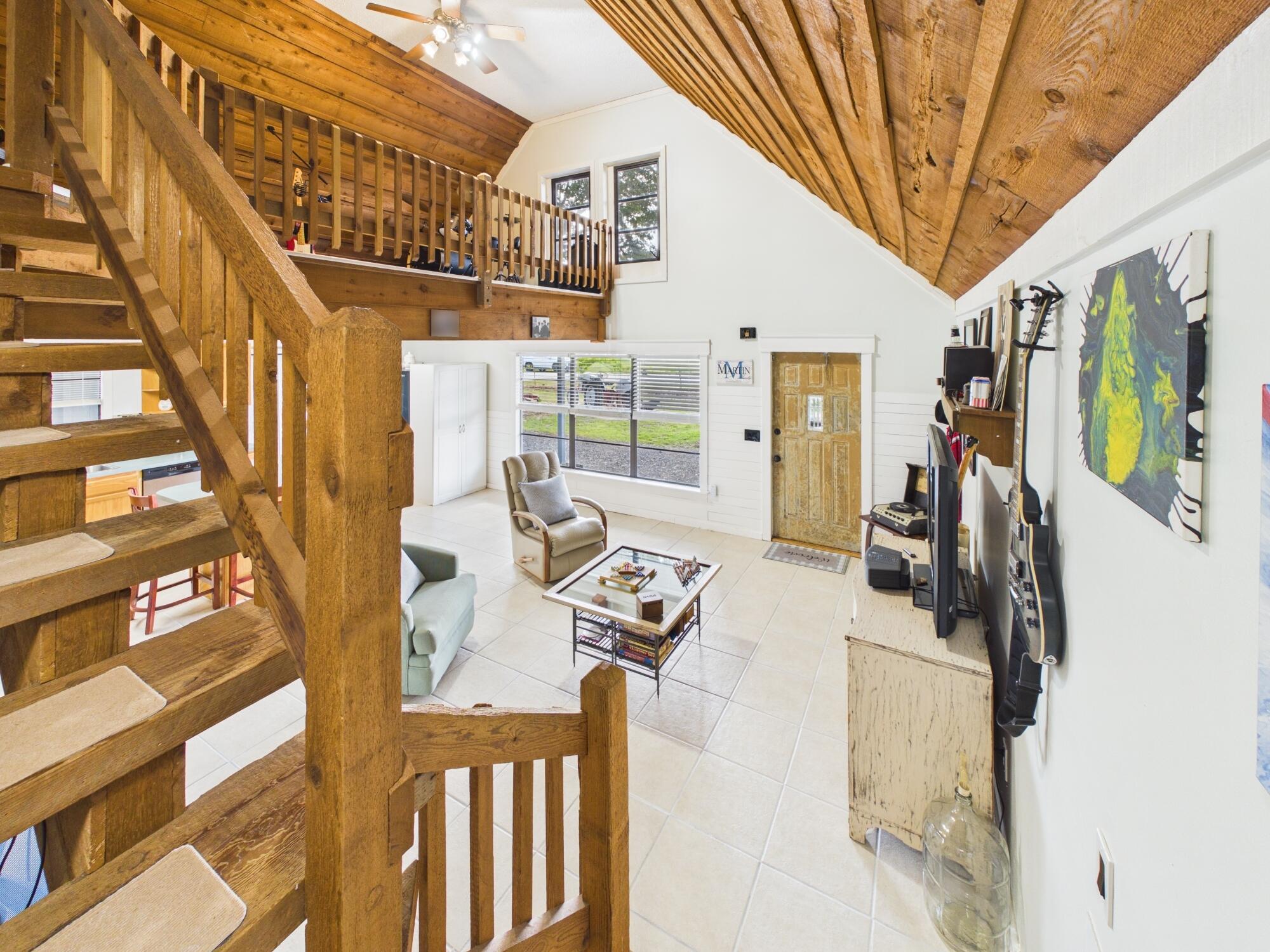NORTH LAKE COUNTRY ESTATES - Residential