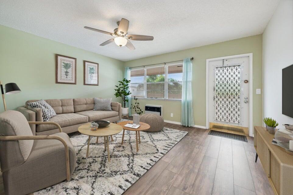 VENTNOR E CONDO - Residential