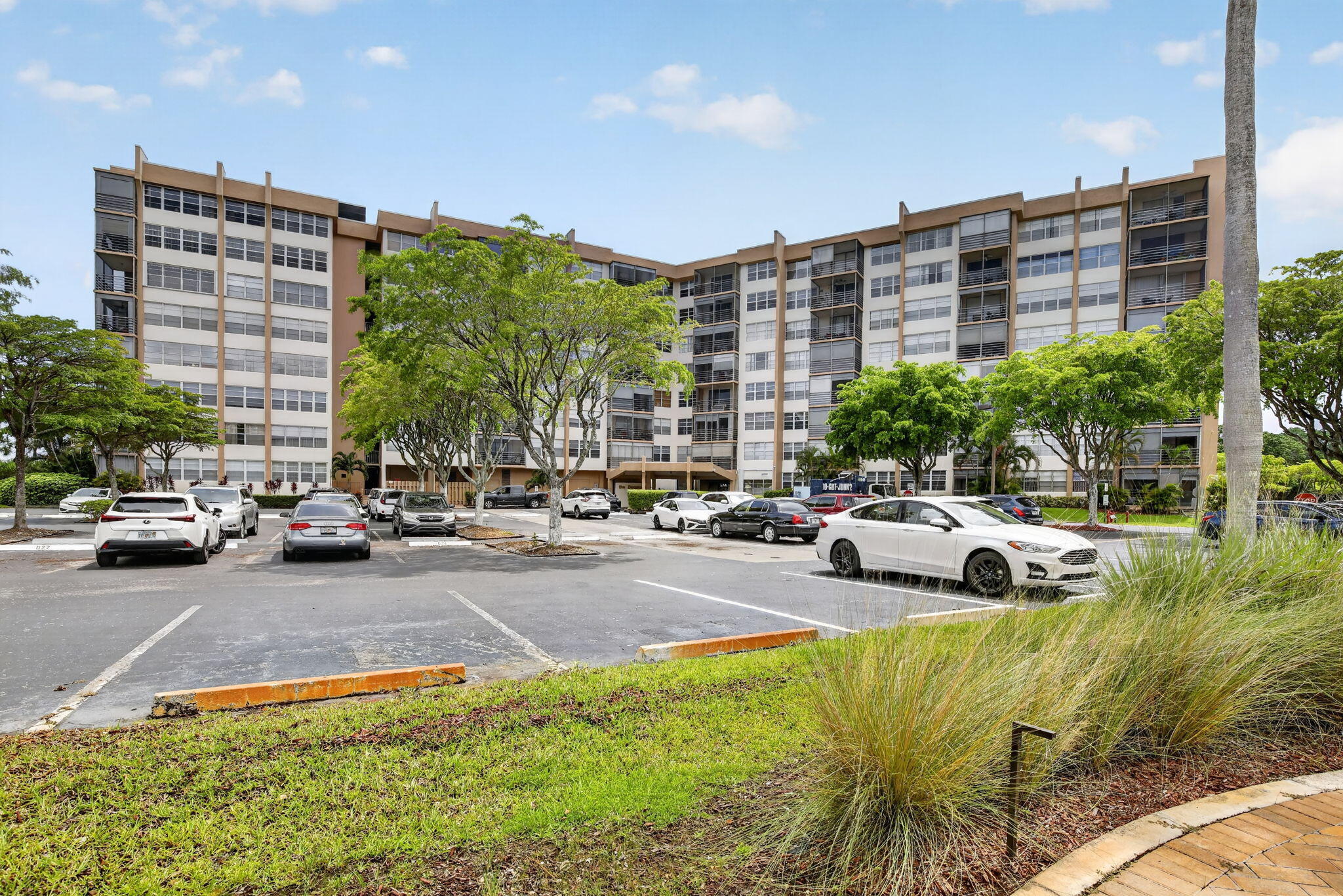 PARK PLACE CONDOMINIUM NO FOUR - Residential