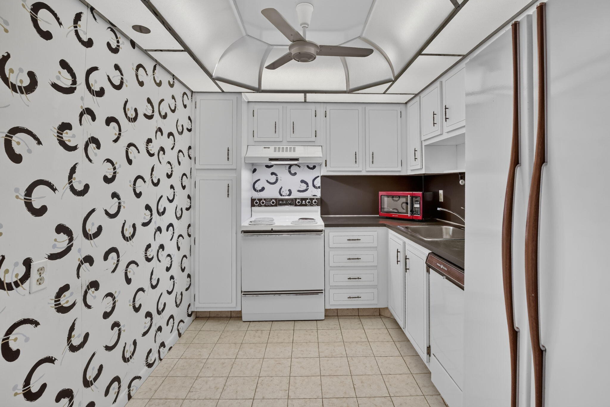 PARK PLACE CONDOMINIUM NO FOUR - Residential