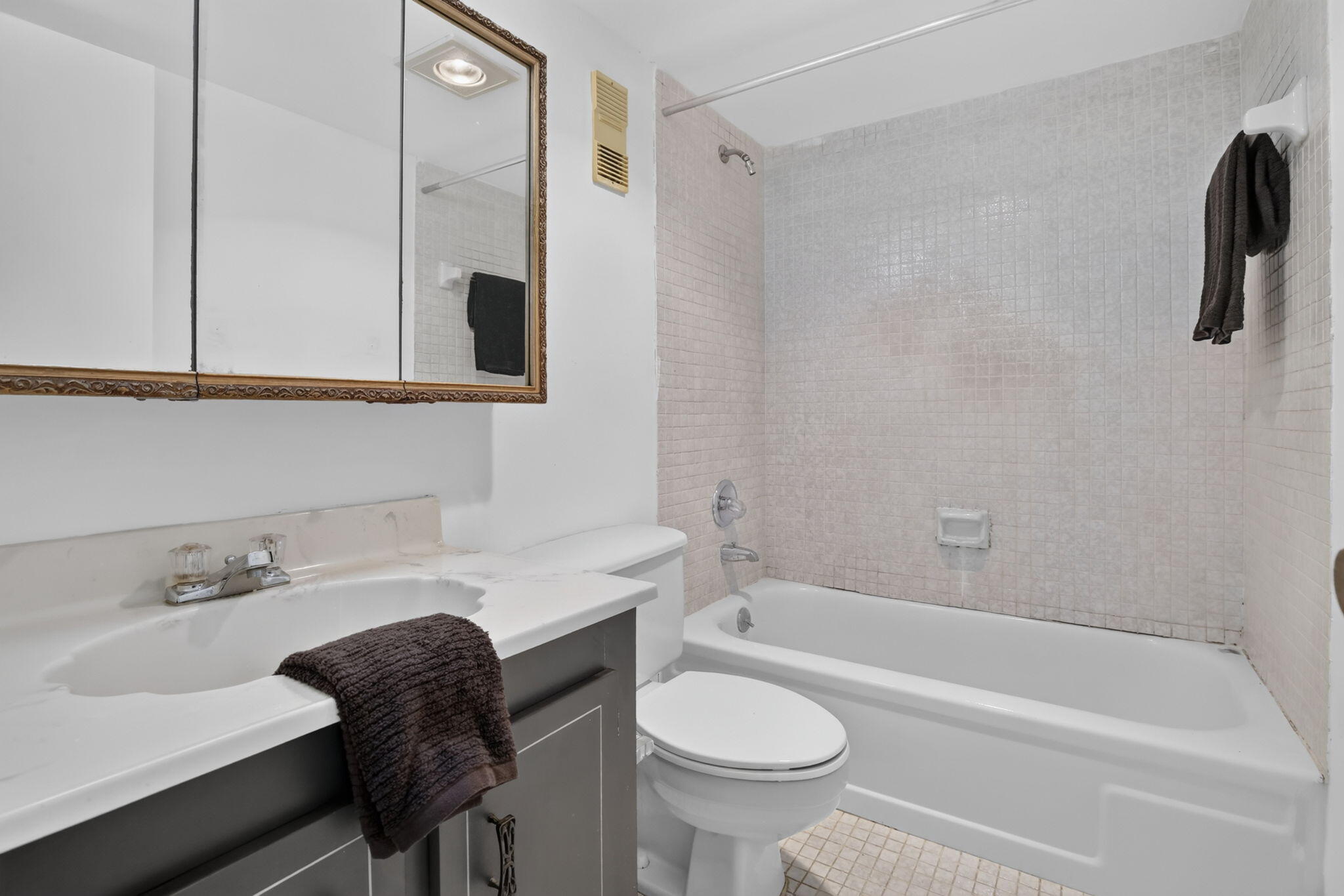 PARK PLACE CONDOMINIUM NO FOUR - Residential