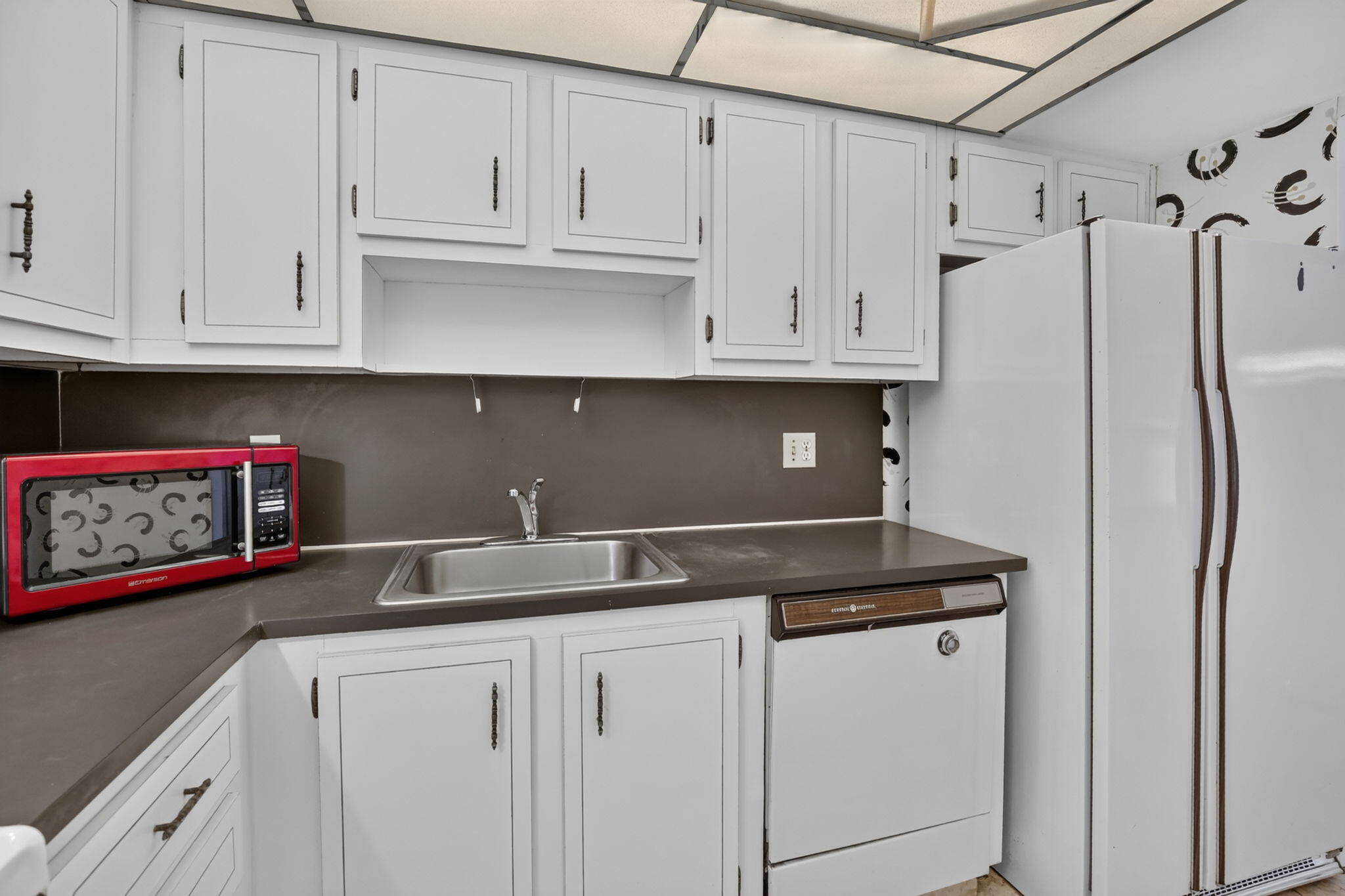PARK PLACE CONDOMINIUM NO FOUR - Residential