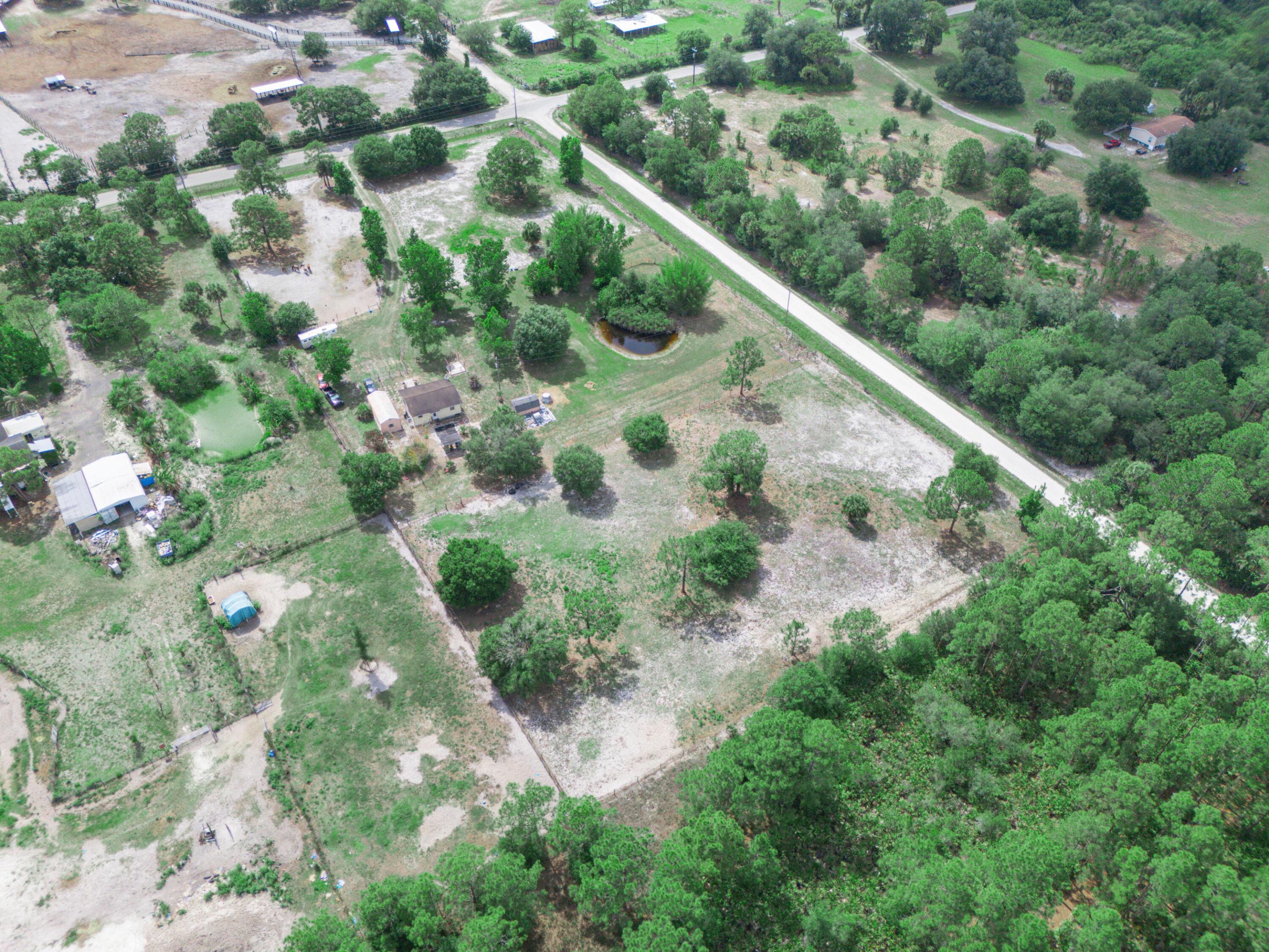 LADECA ACRES S/D UNREC SEC 32 - Residential