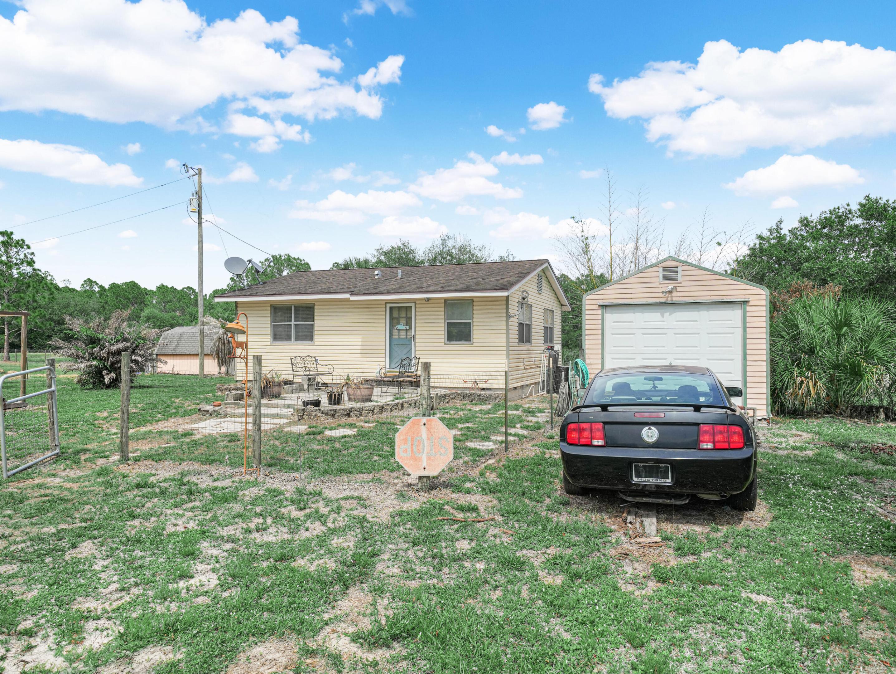 LADECA ACRES S/D UNREC SEC 32 - Residential
