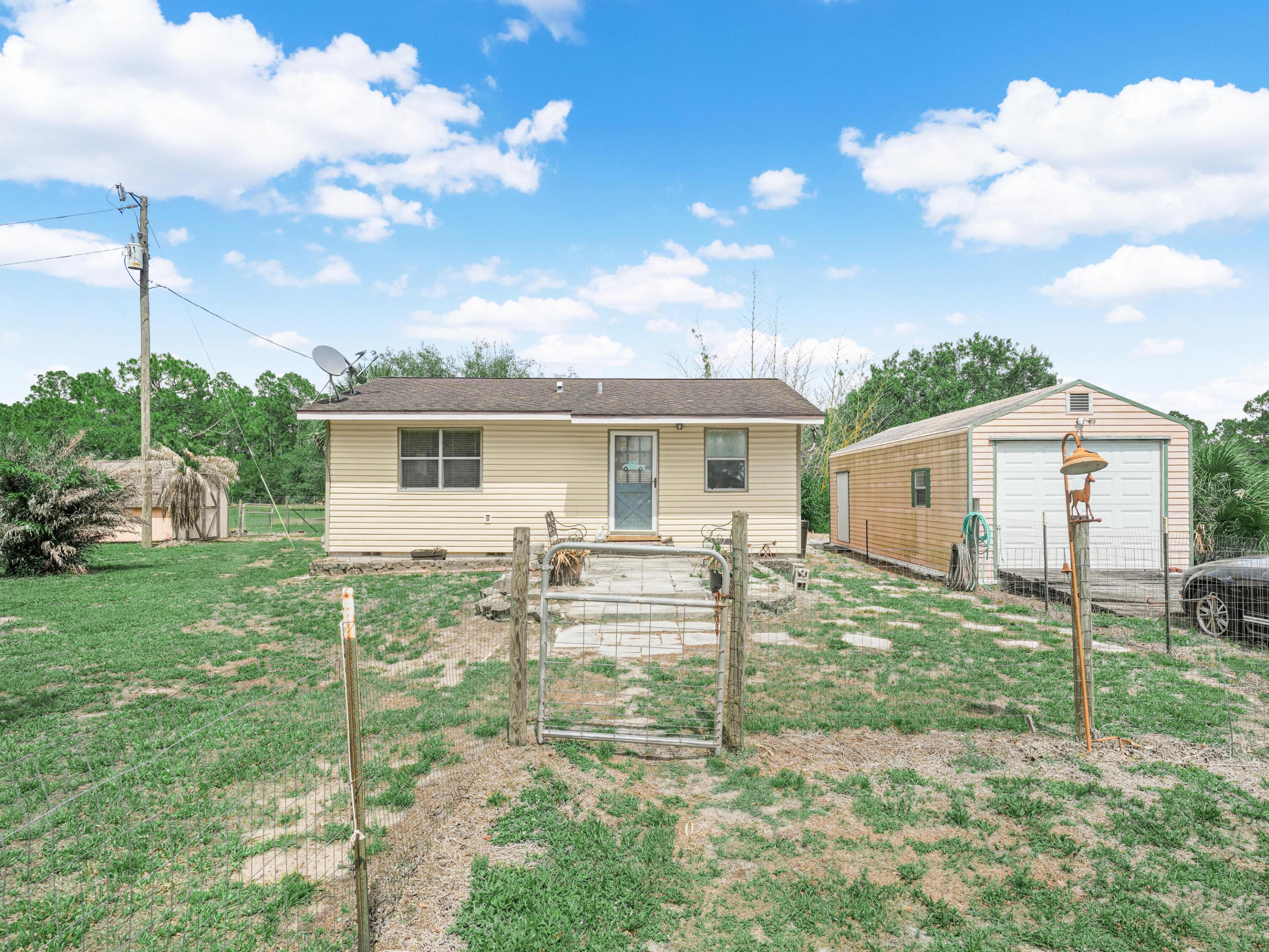 LADECA ACRES S/D UNREC SEC 32 - Residential