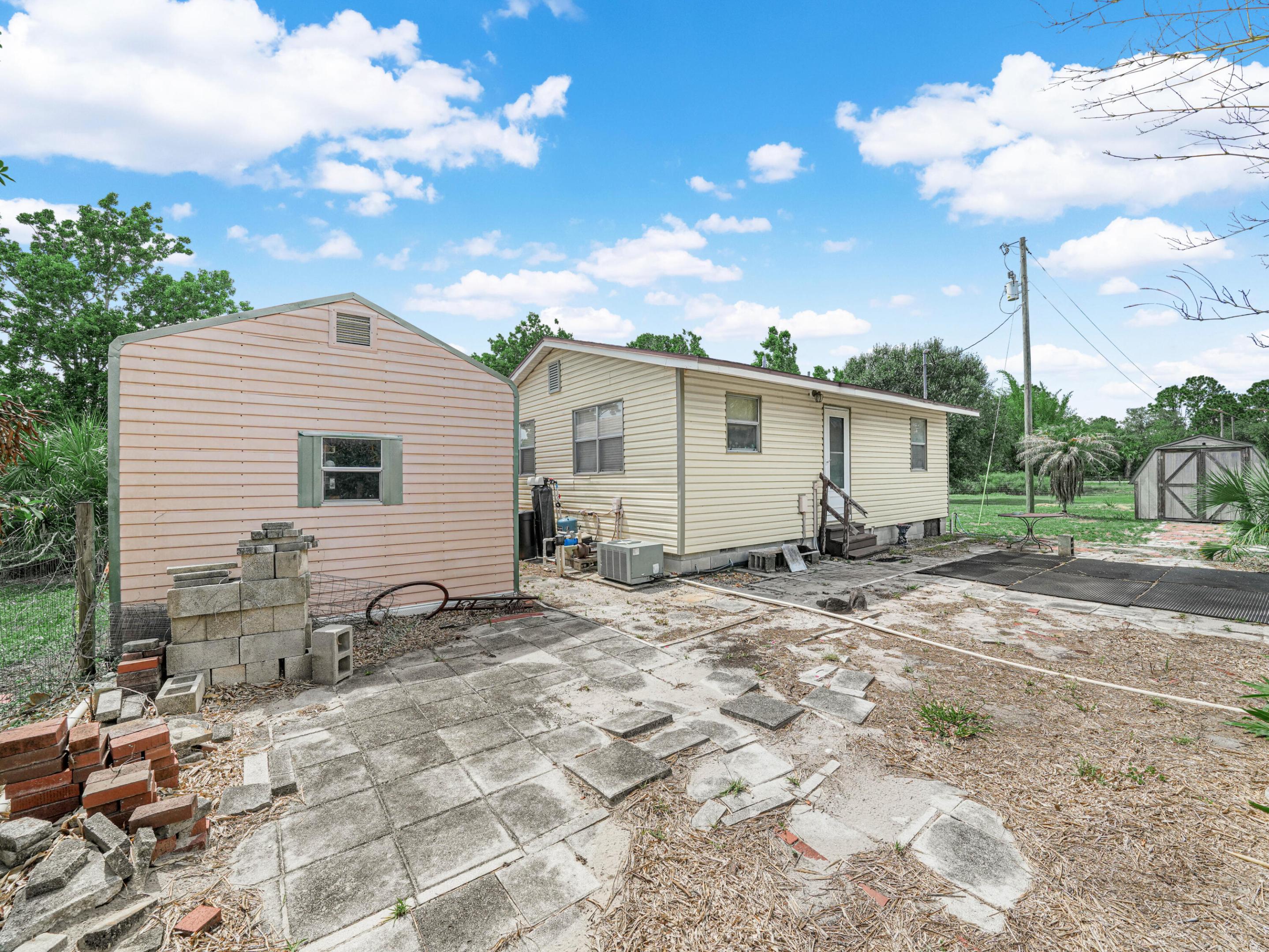 LADECA ACRES S/D UNREC SEC 32 - Residential