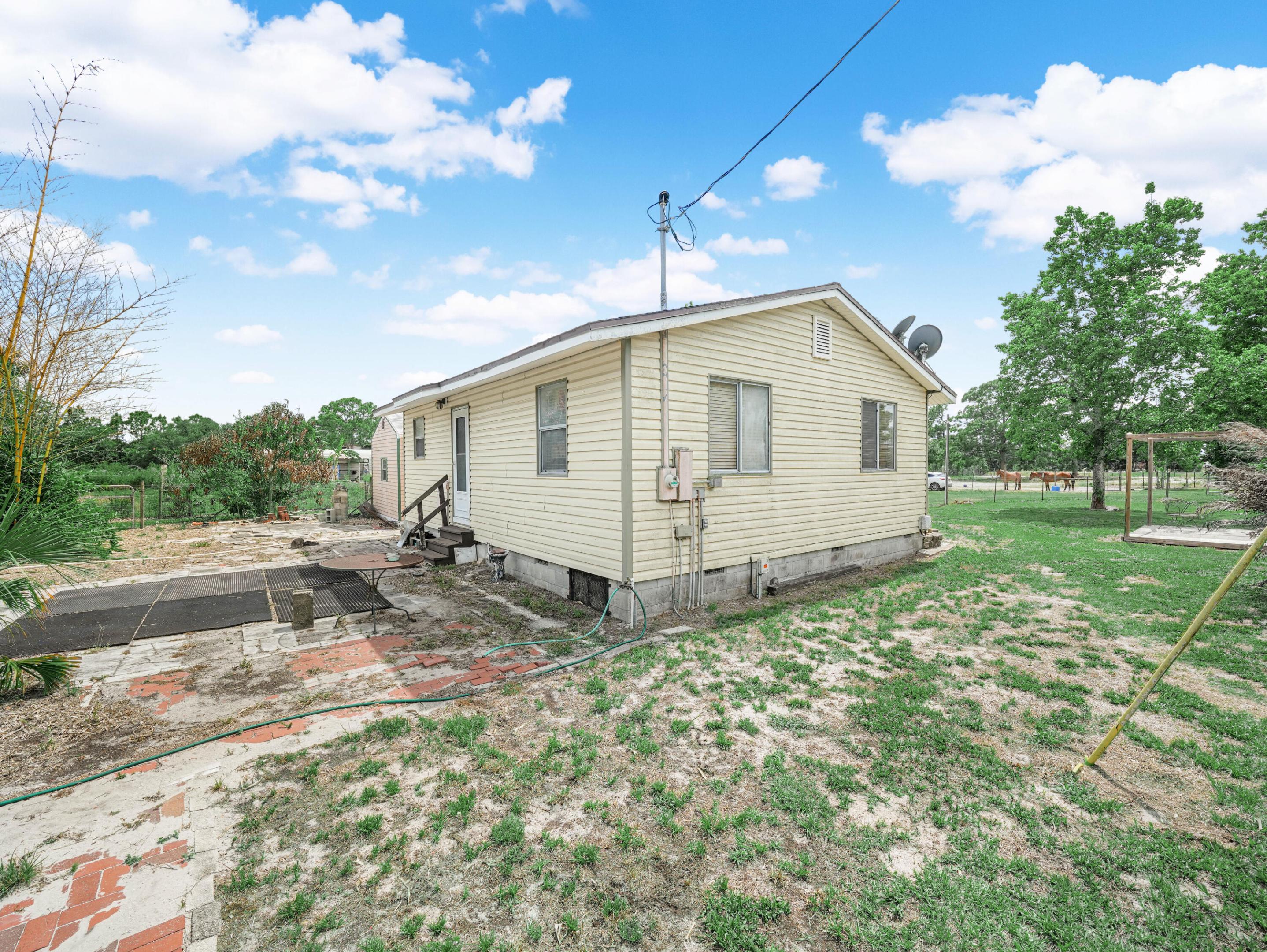 LADECA ACRES S/D UNREC SEC 32 - Residential