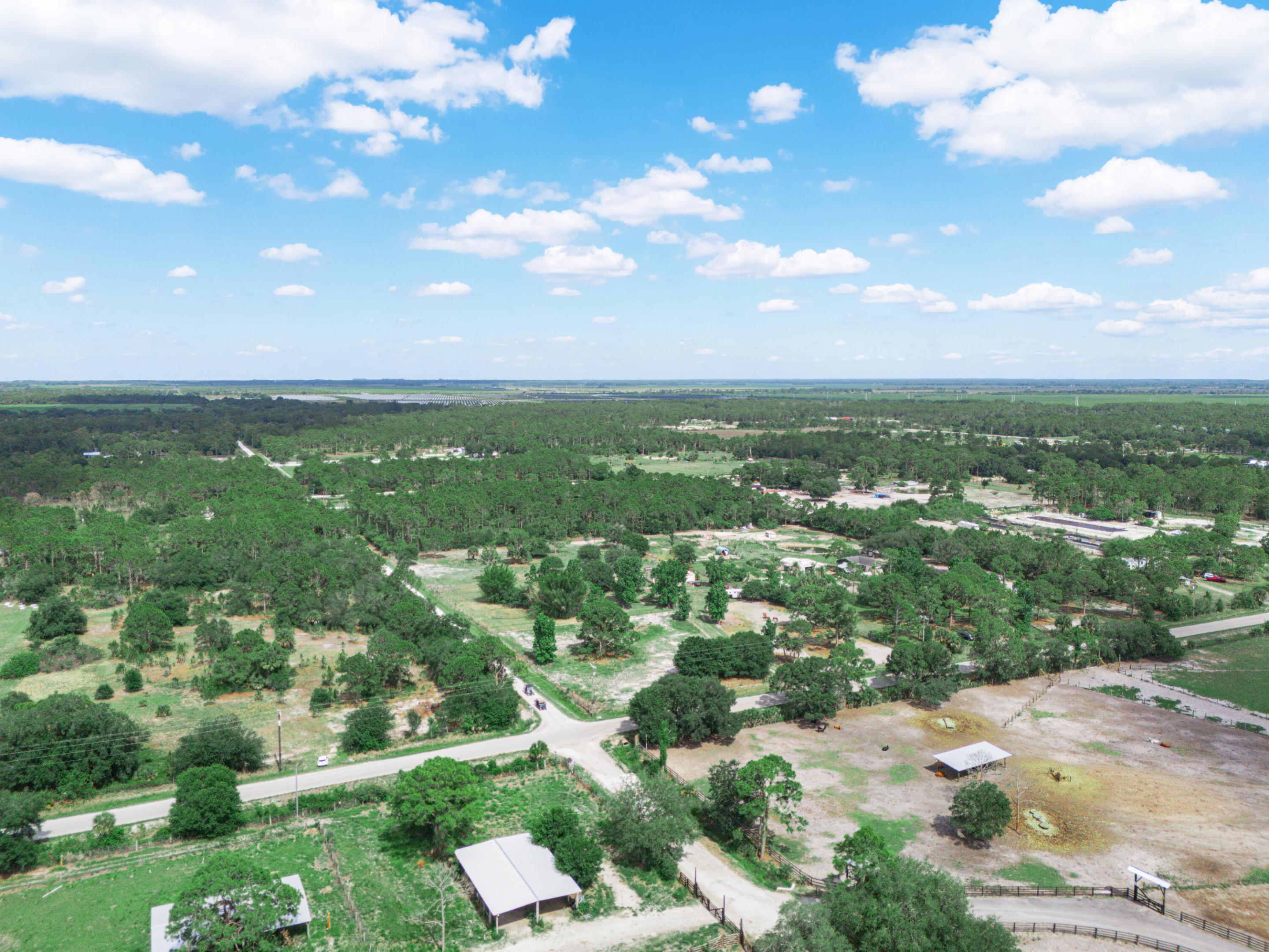 LADECA ACRES S/D UNREC SEC 32 - Residential