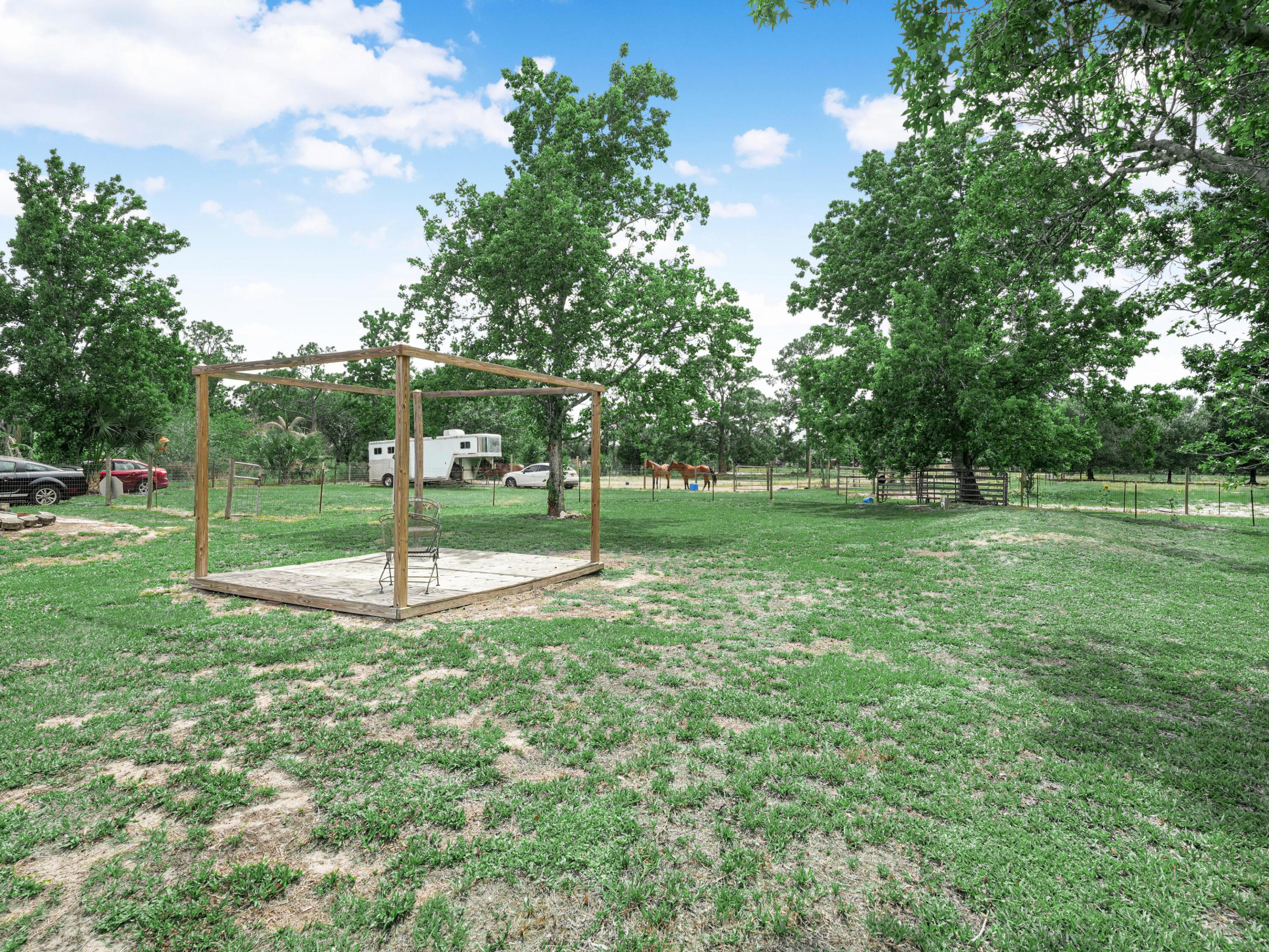 LADECA ACRES S/D UNREC SEC 32 - Residential
