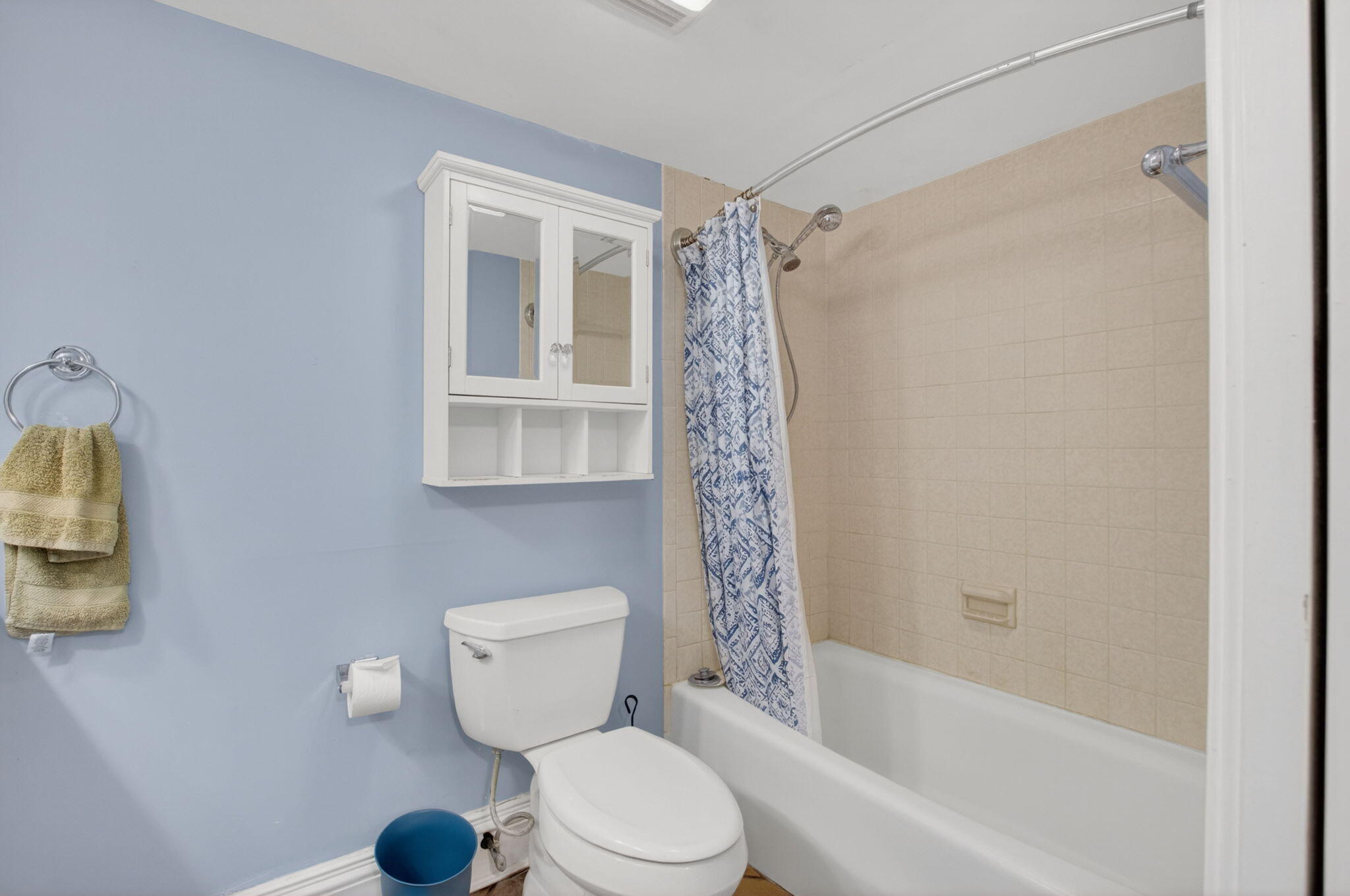 HIDDEN BANYAN CONDO - Residential