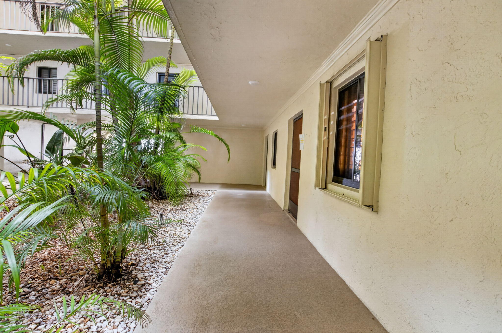 HIDDEN BANYAN CONDO - Residential
