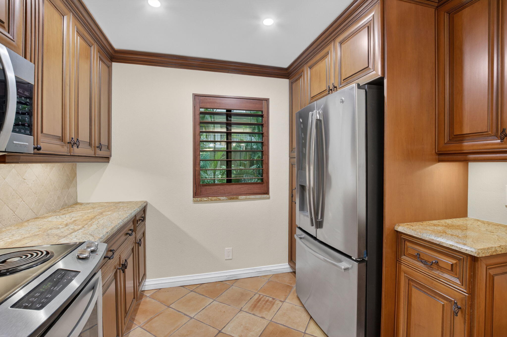 HIDDEN BANYAN CONDO - Residential