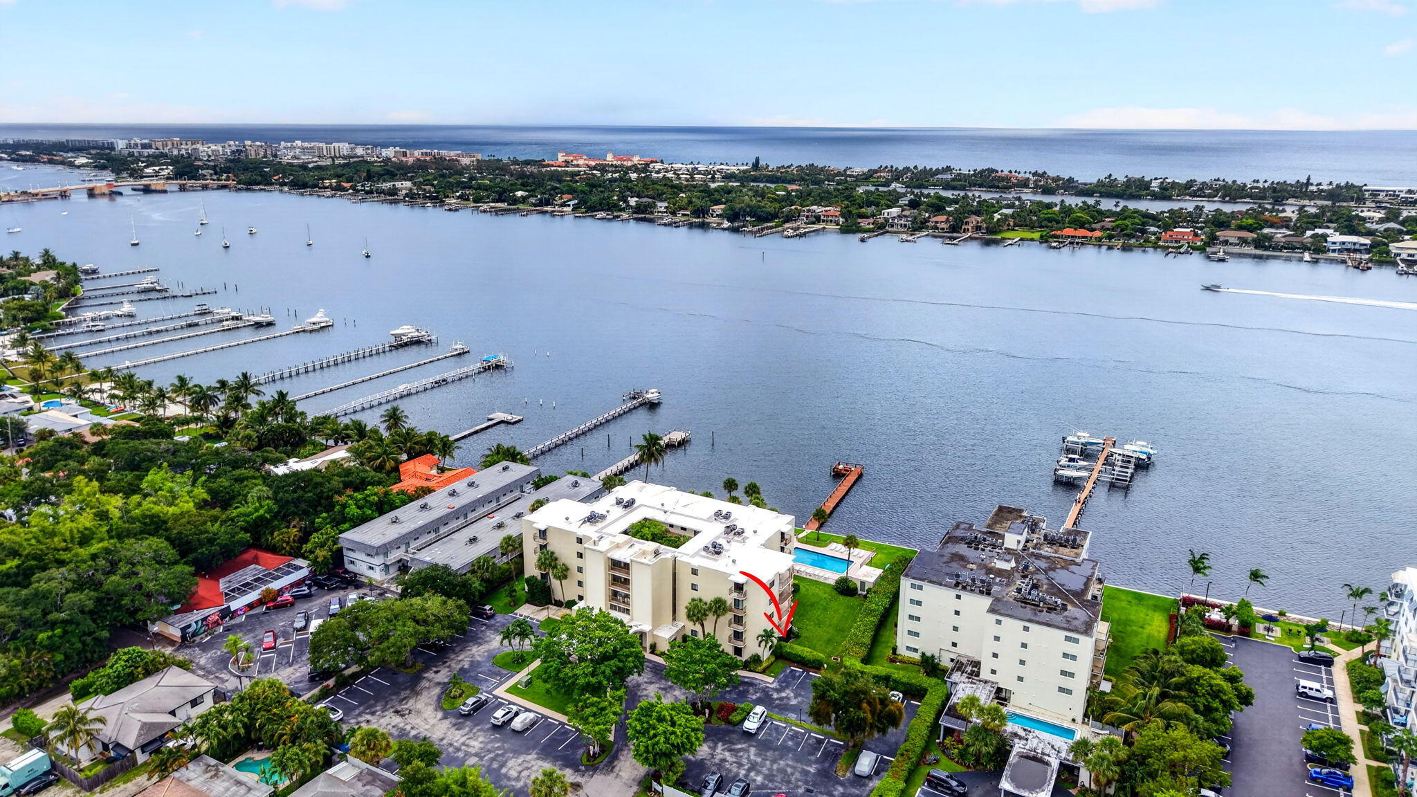 HIDDEN BANYAN CONDO - Residential