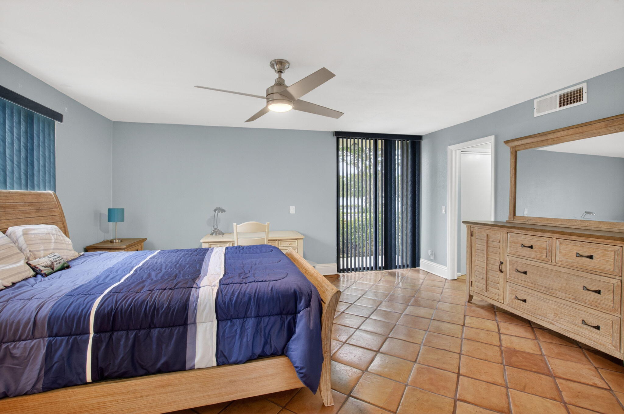 HIDDEN BANYAN CONDO - Residential