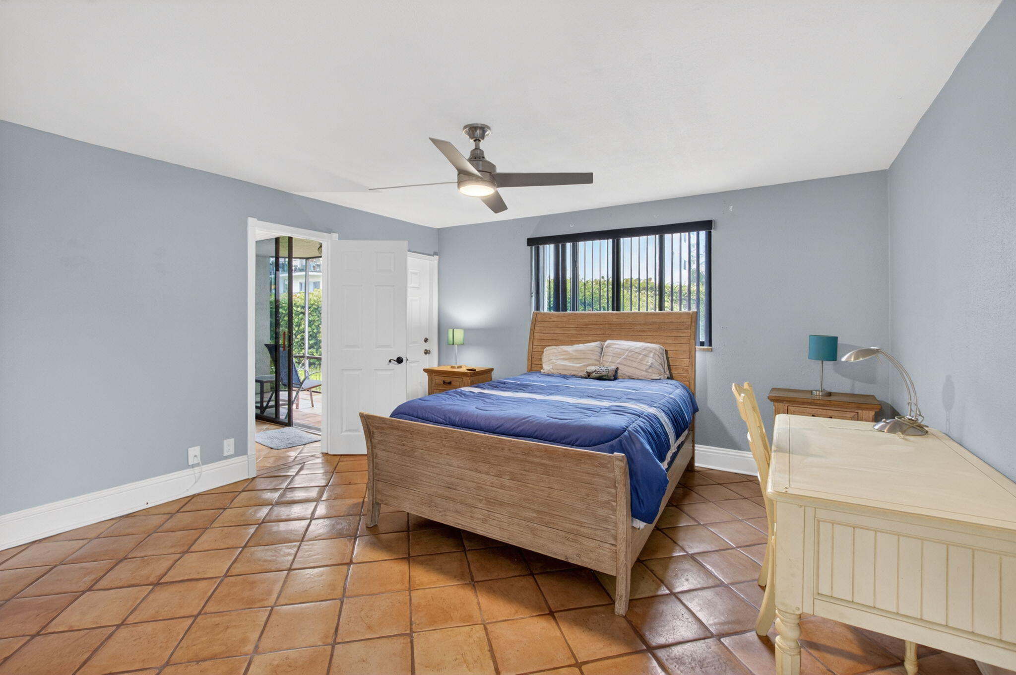 HIDDEN BANYAN CONDO - Residential