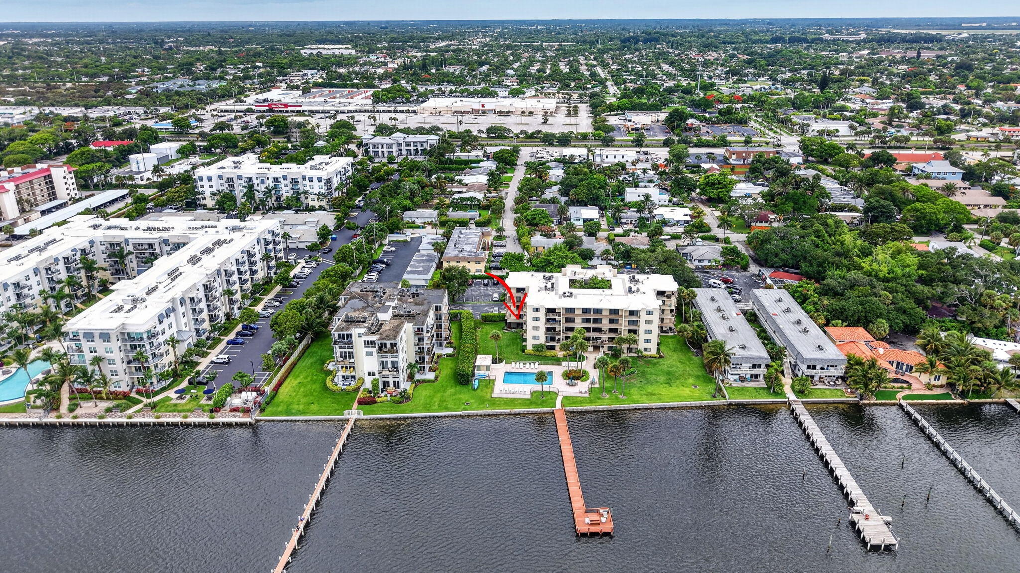 HIDDEN BANYAN CONDO - Residential