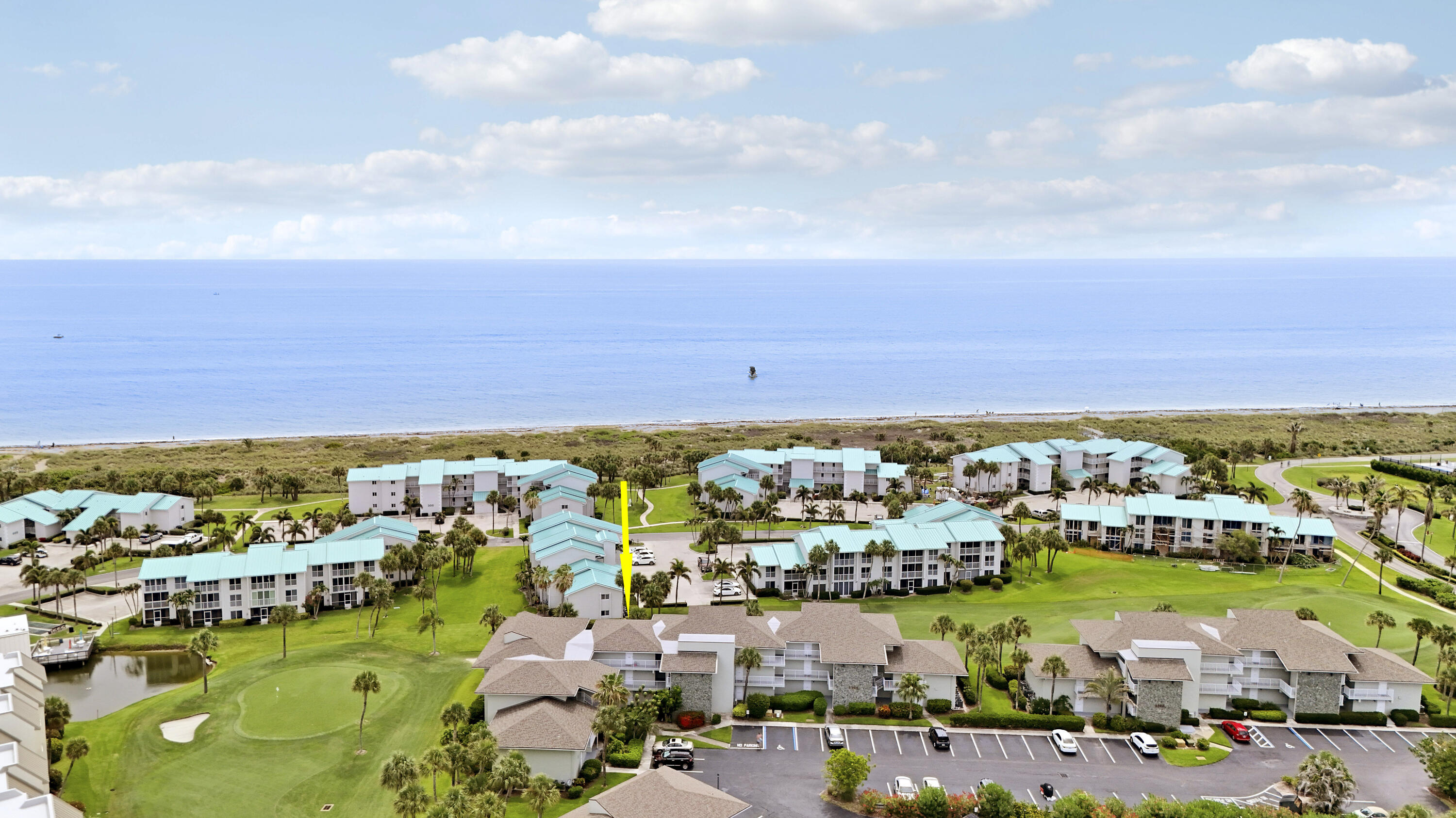 GOLF VILLAS - Residential